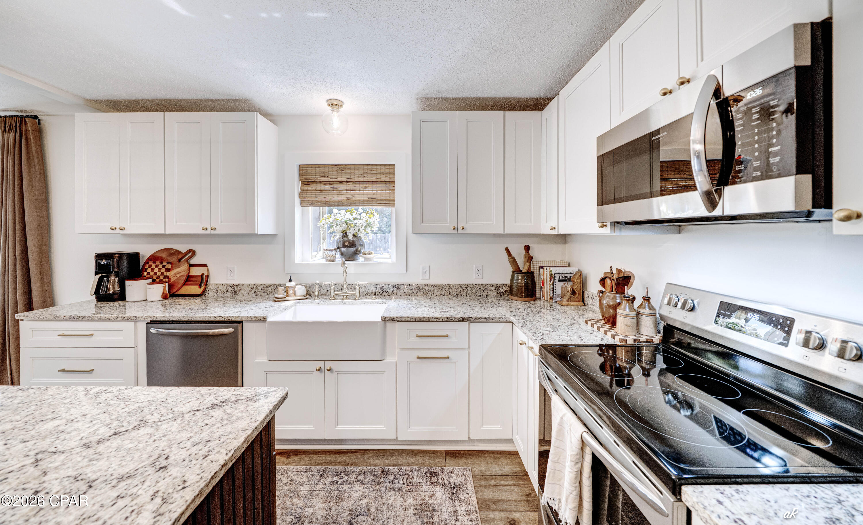 Venetian Villa 1st Add Replat - Residential