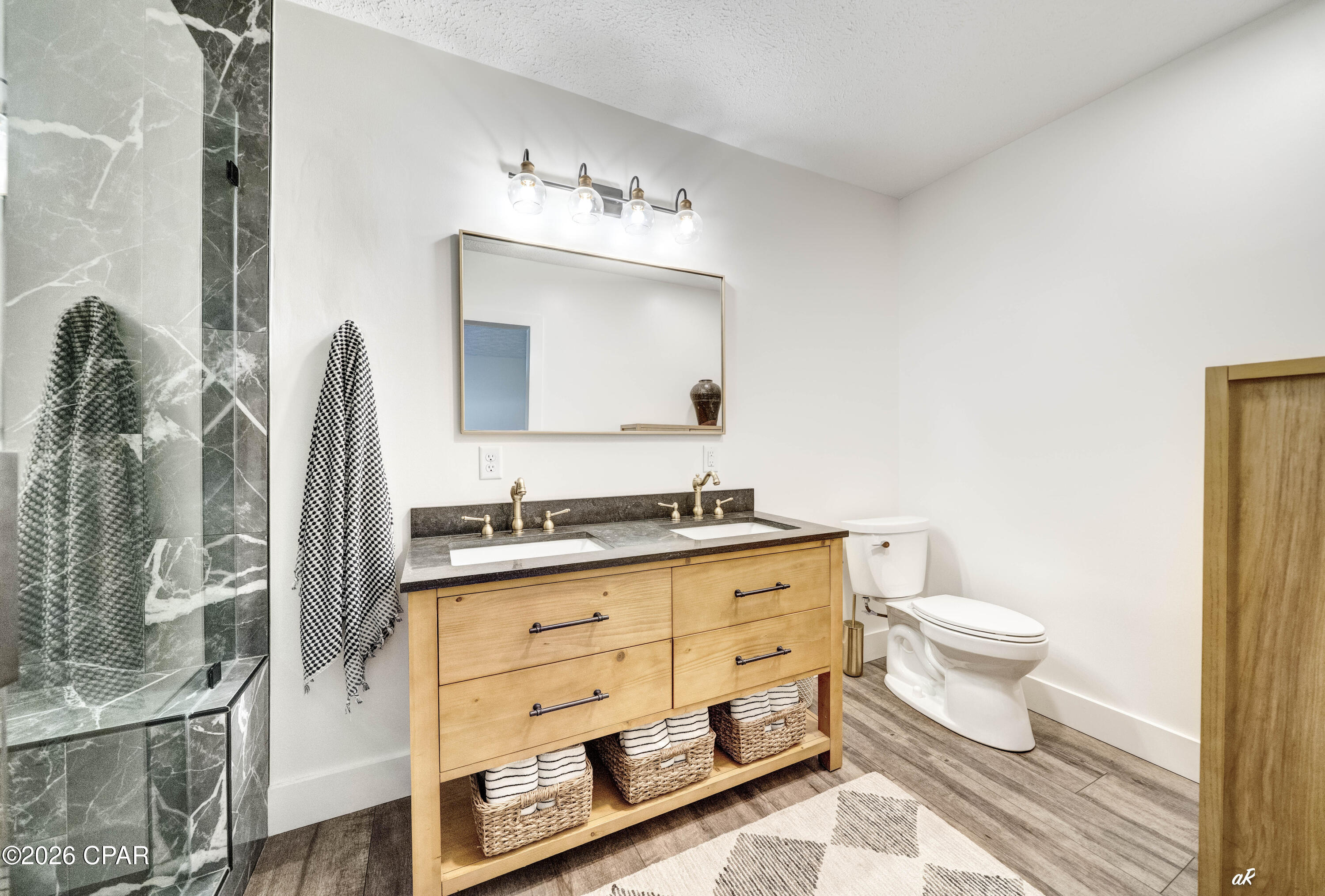 Venetian Villa 1st Add Replat - Residential