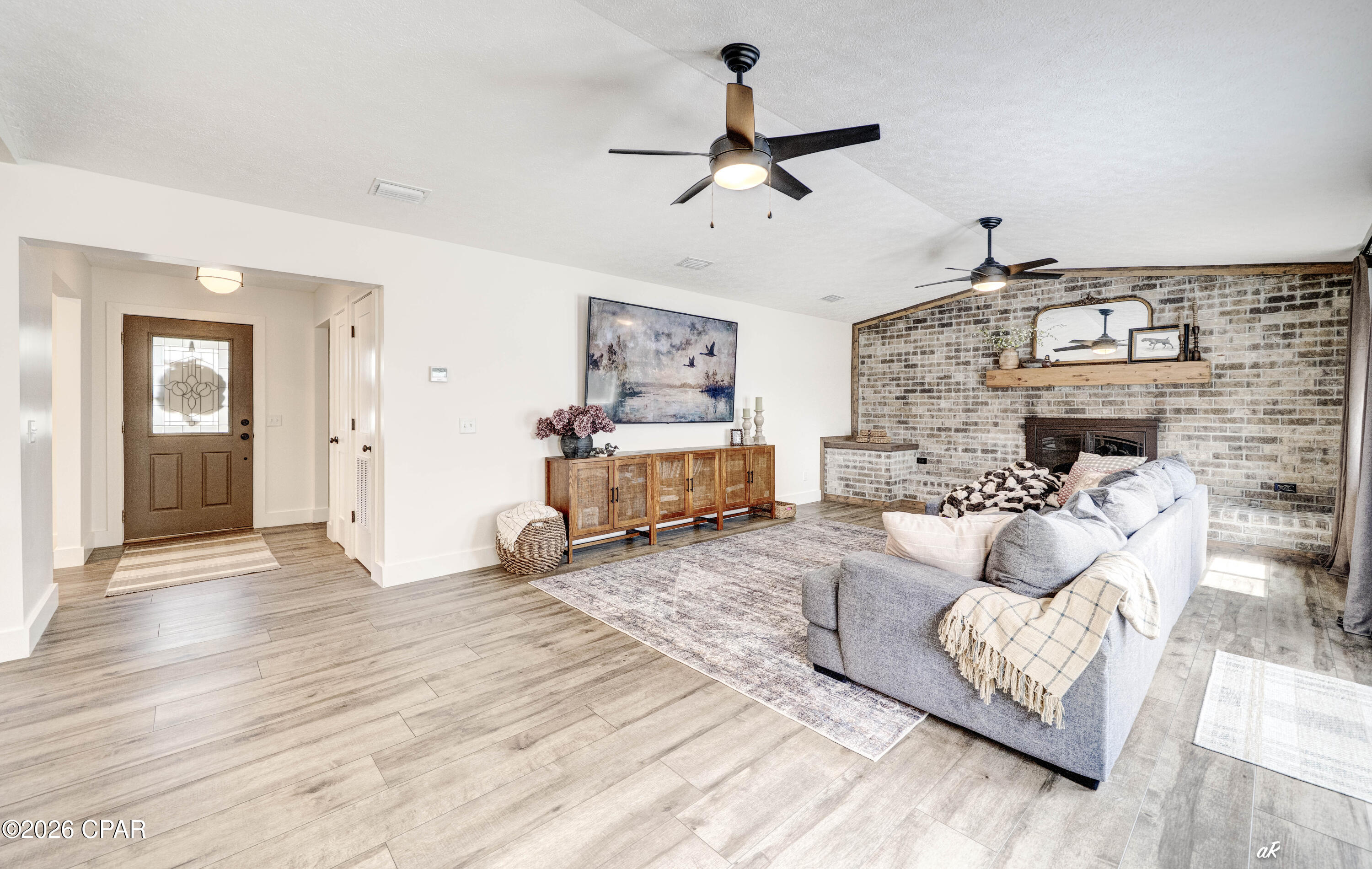 Venetian Villa 1st Add Replat - Residential