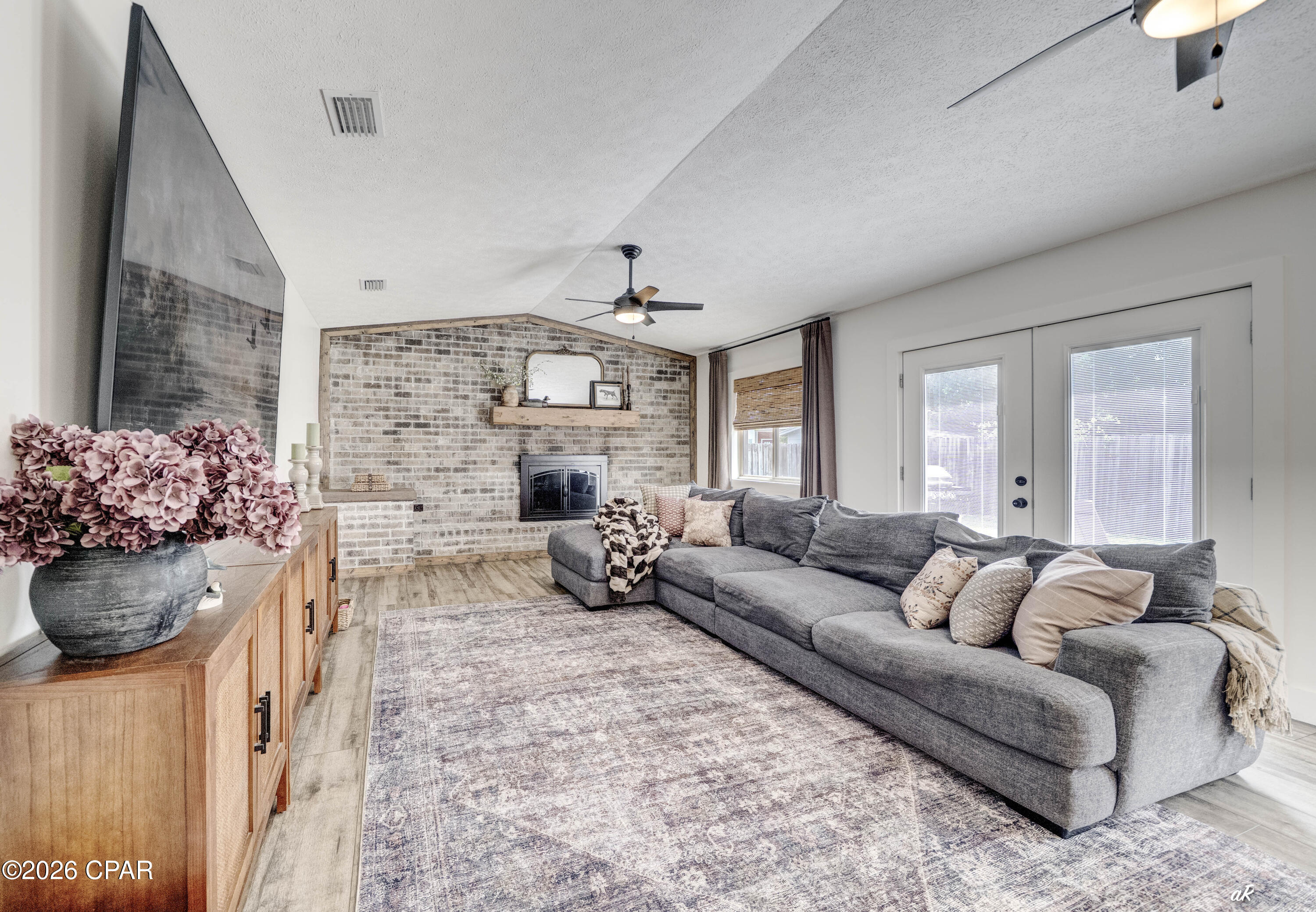 Venetian Villa 1st Add Replat - Residential
