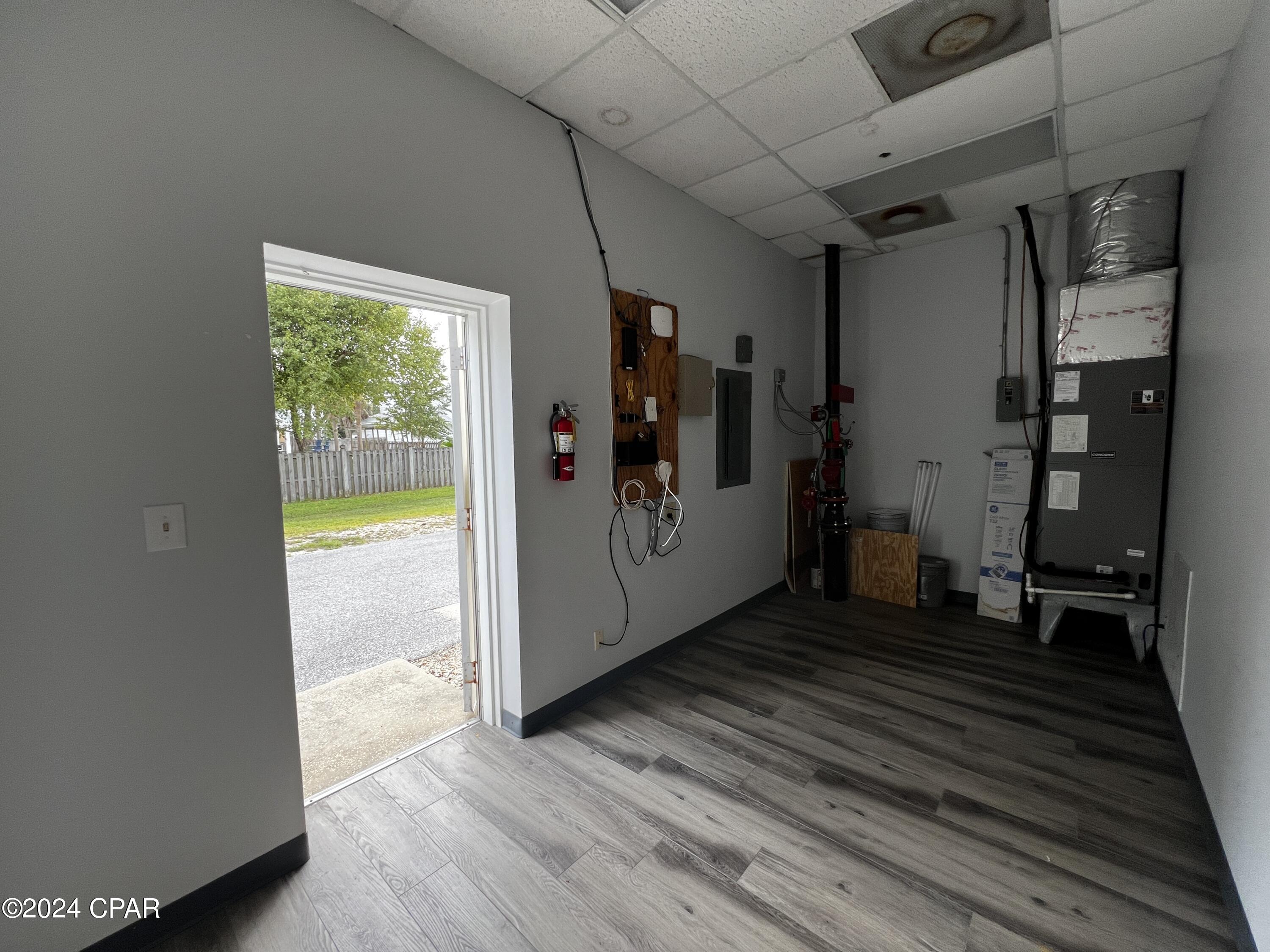 Lyndell Commercial Park - Commercial Lease