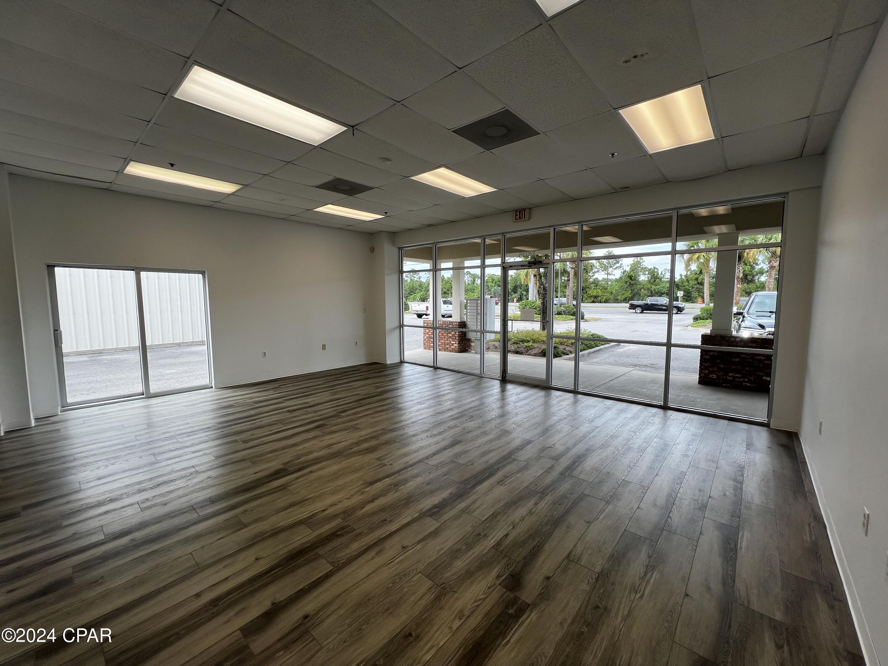 Lyndell Commercial Park - Commercial Lease