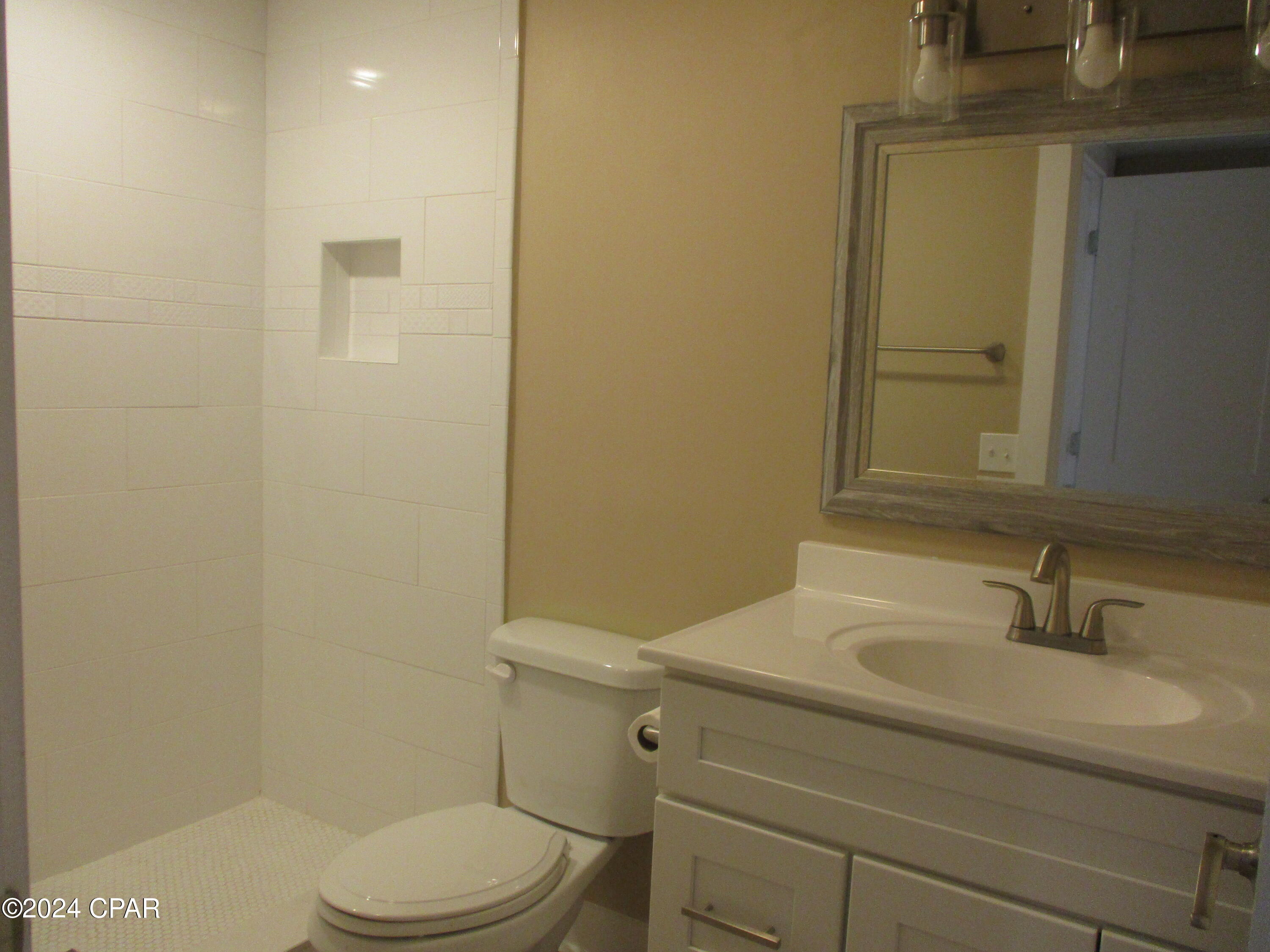 Bay Point Harbour Villas - Residential Lease