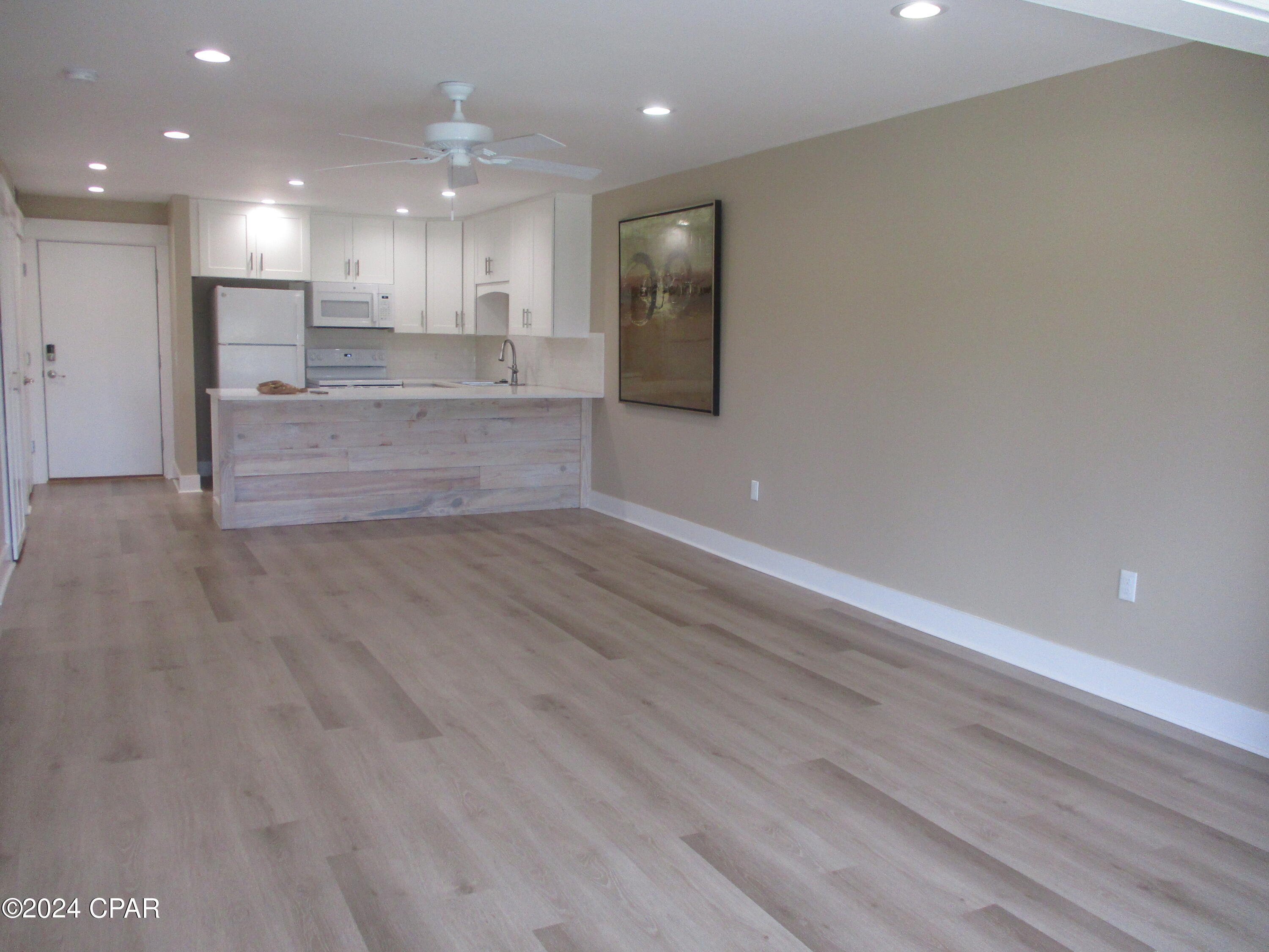 Bay Point Harbour Villas - Residential Lease