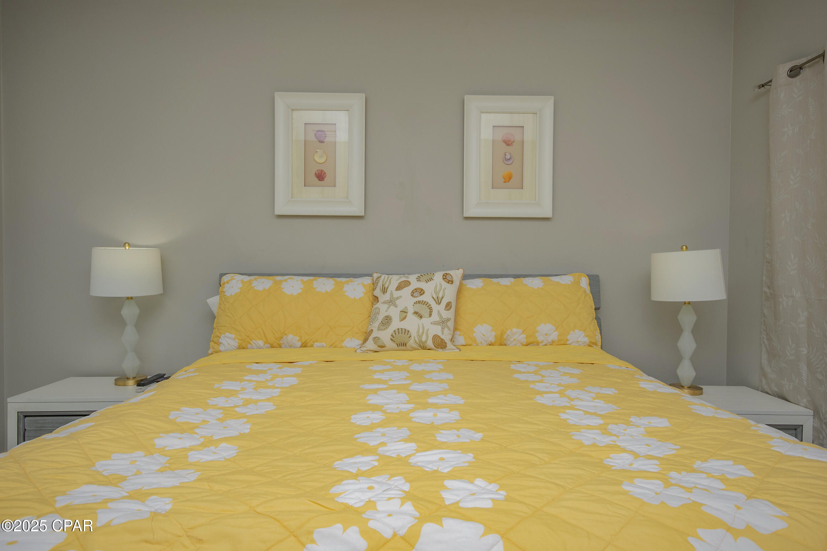Reviera Beach Villas - Residential