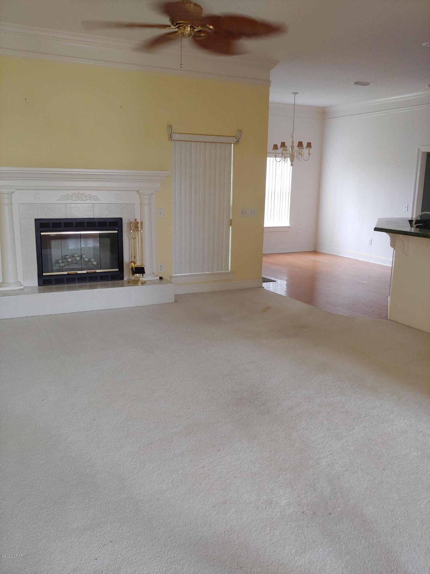 Floridian Place - Residential Lease