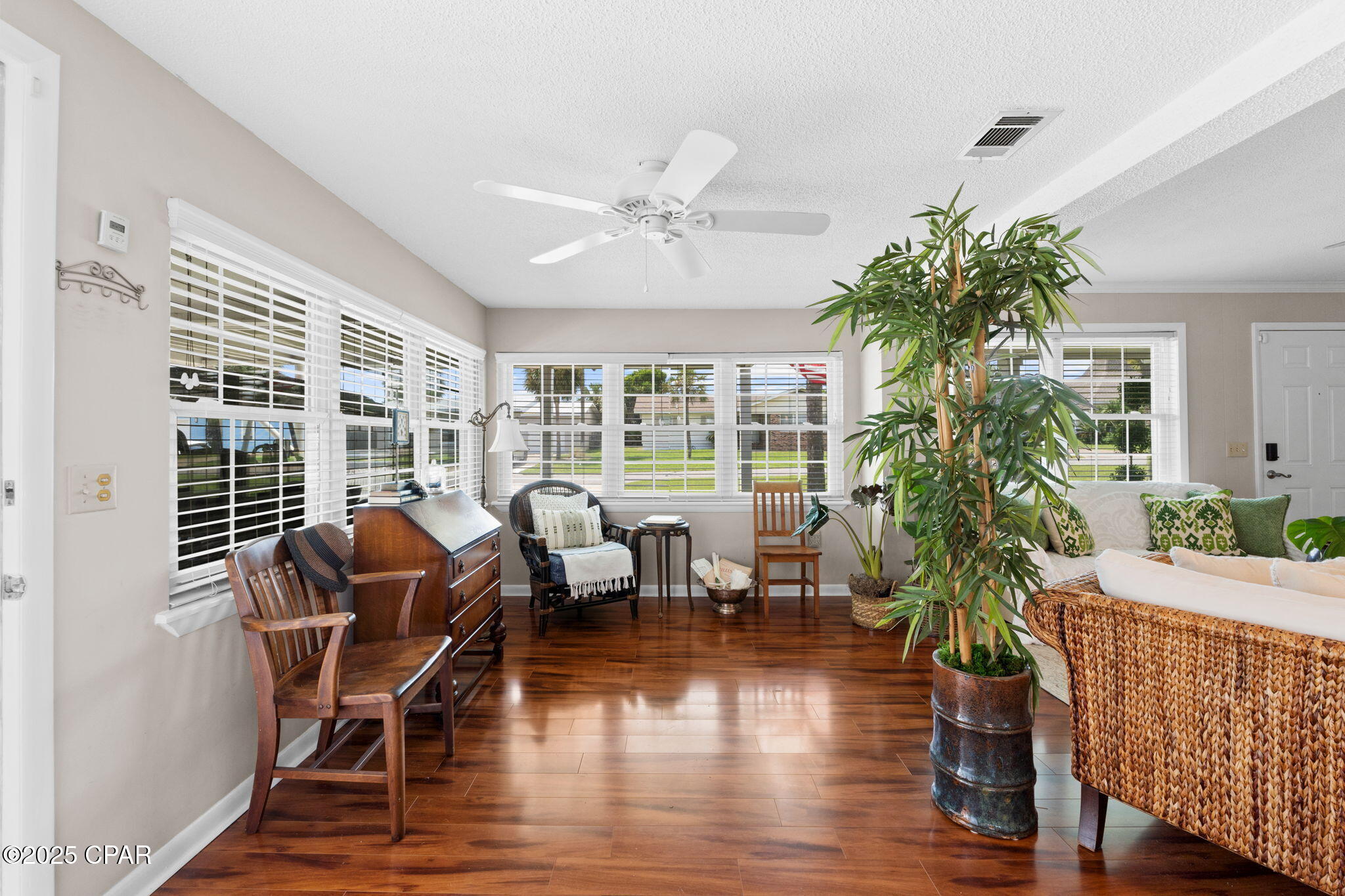 Santa Monica Beach - Residential