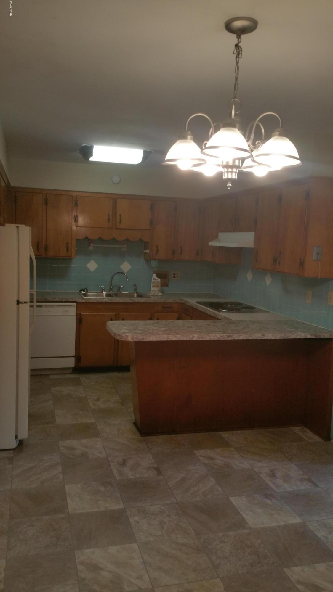 Bay Park Manor - Residential Lease