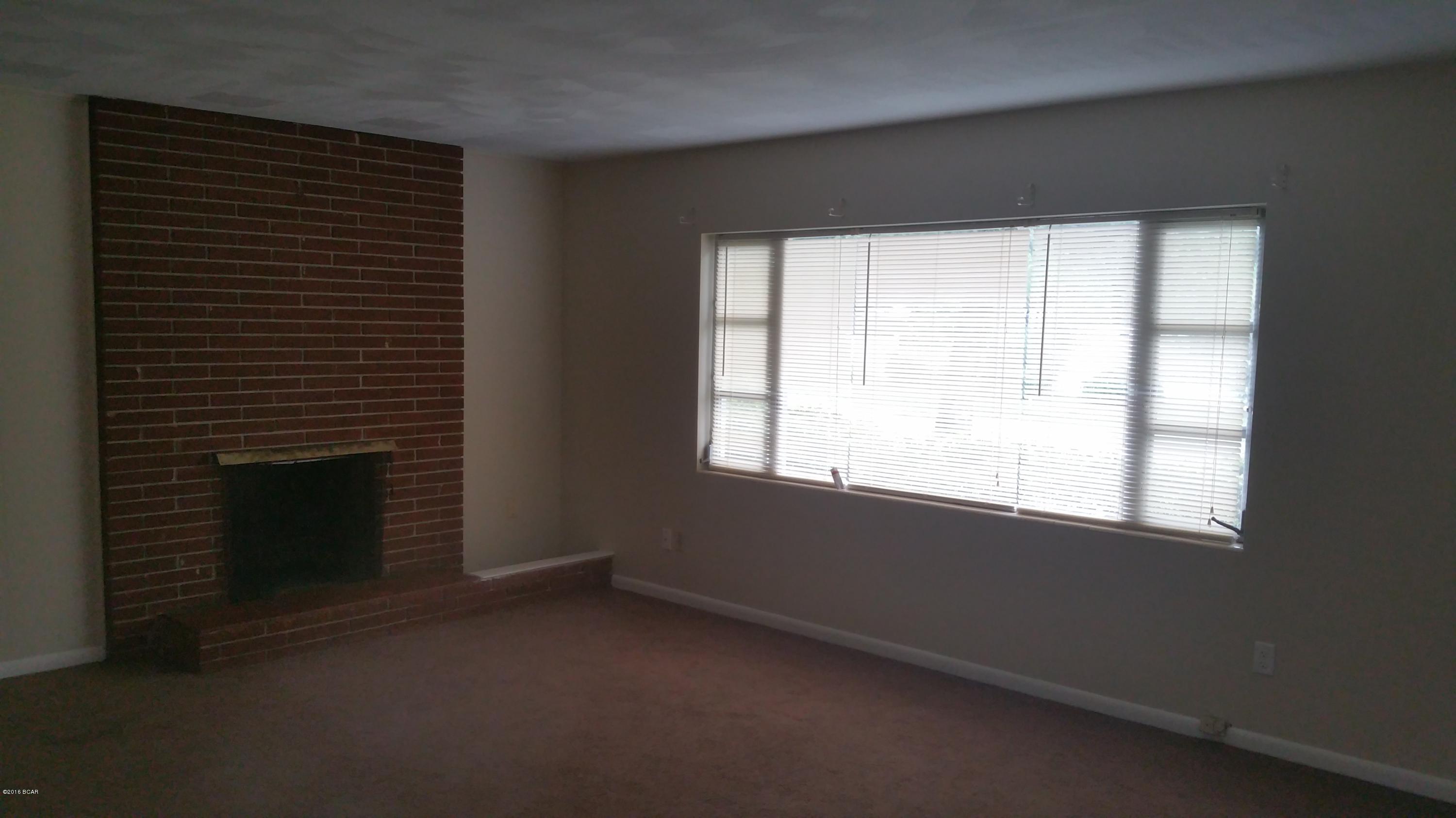 Bay Park Manor - Residential Lease