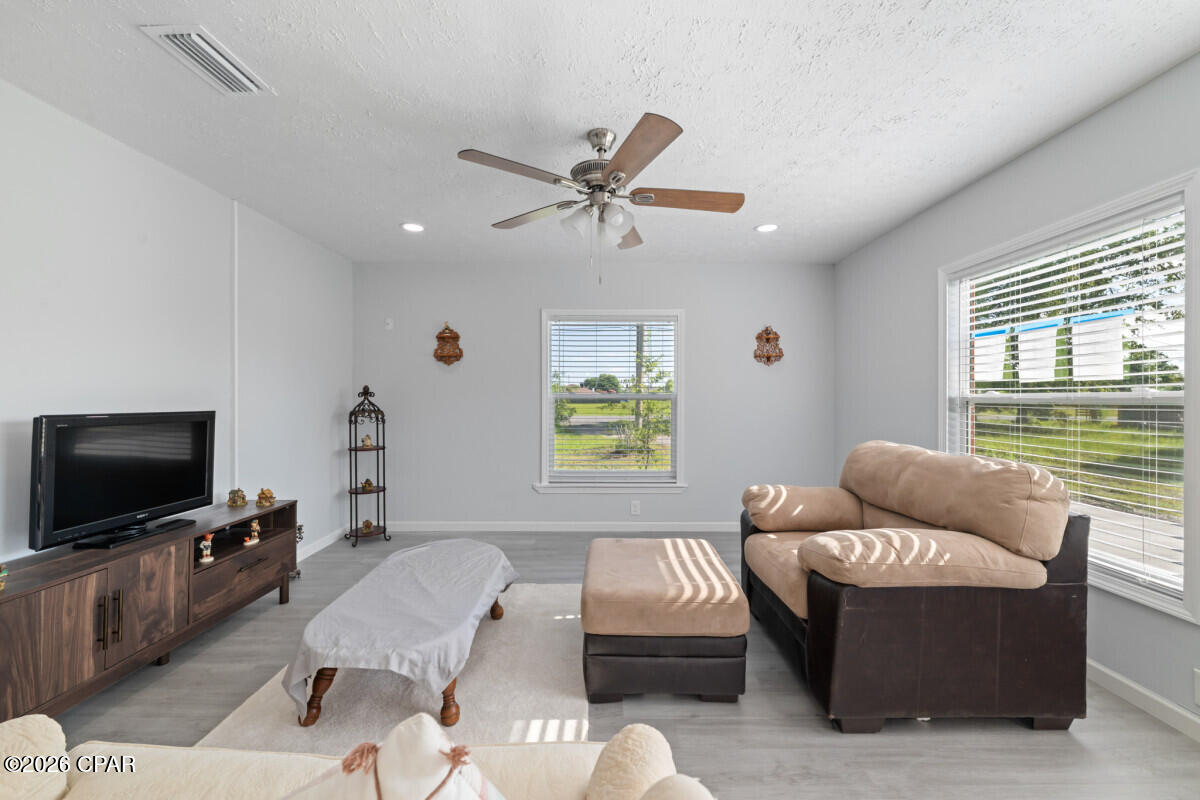 Hickory Manor - Residential