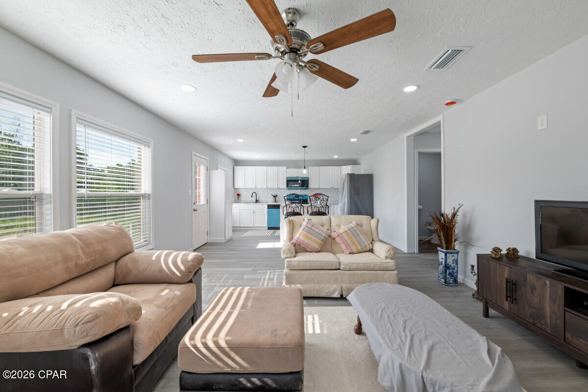 Hickory Manor - Residential