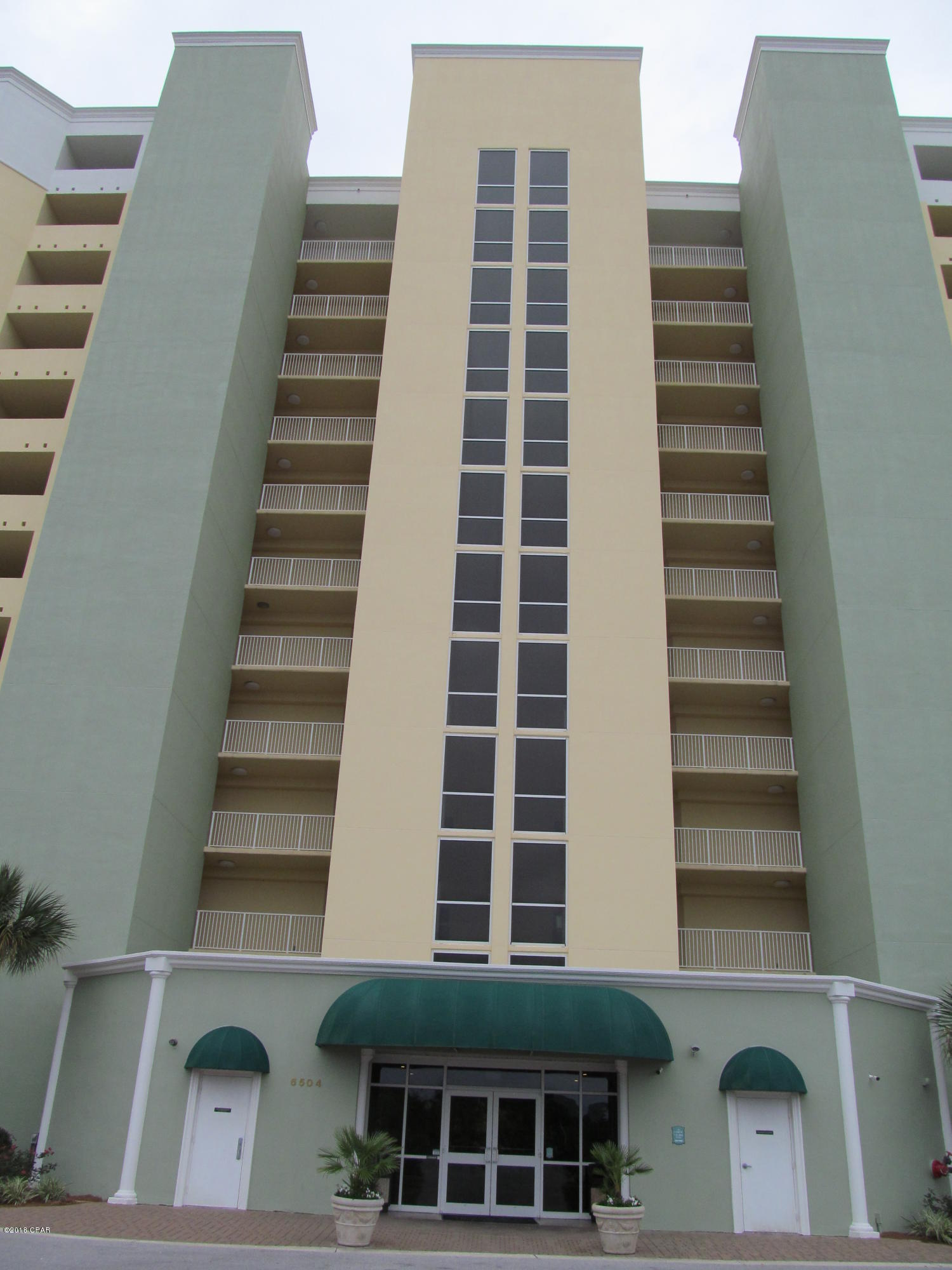 Register your prospect on our website at smithrentsbaycounty.com.



Leasing agent conducts all showings.
