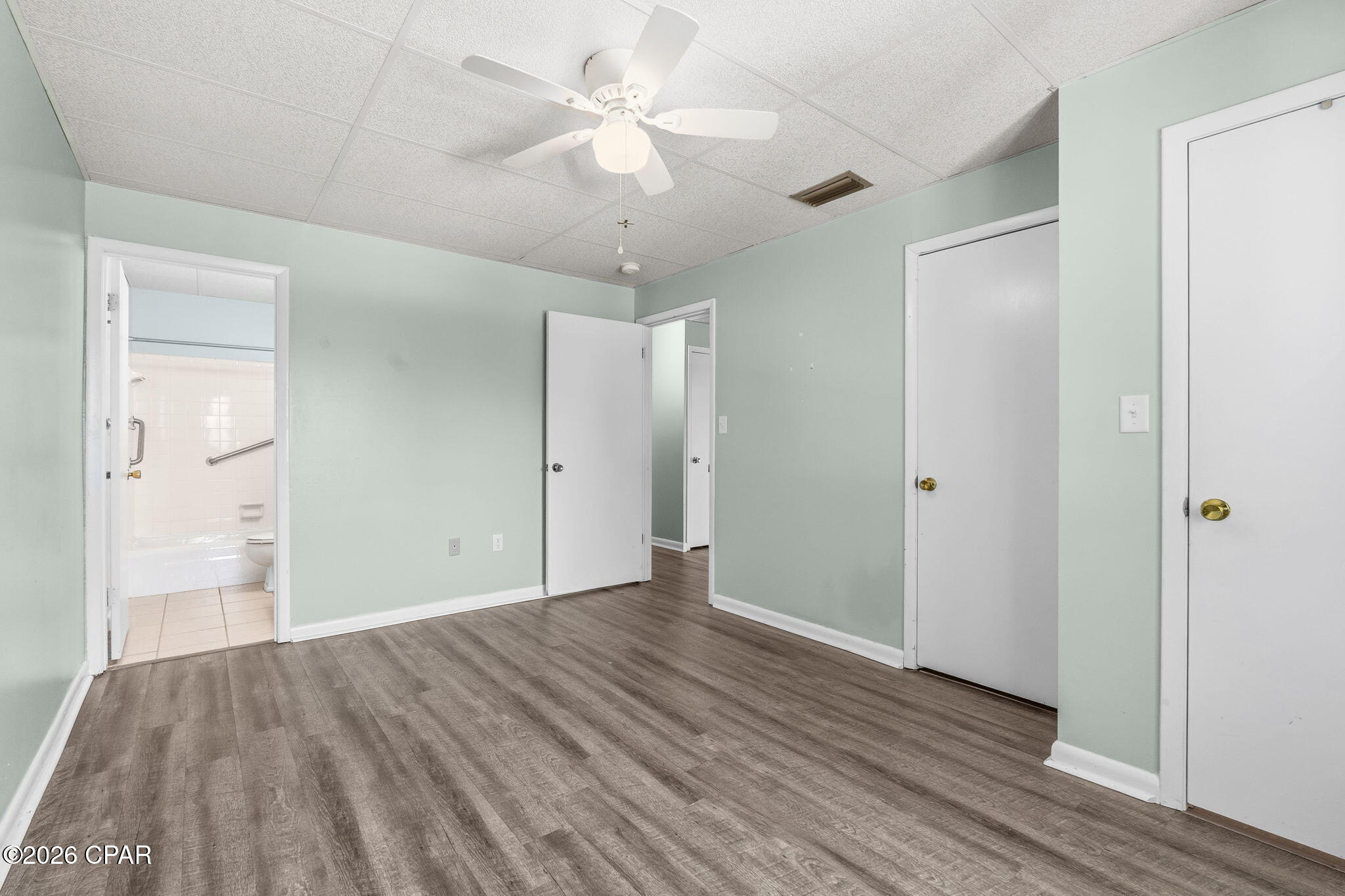 Bay Club Condo Ph 2 - Residential