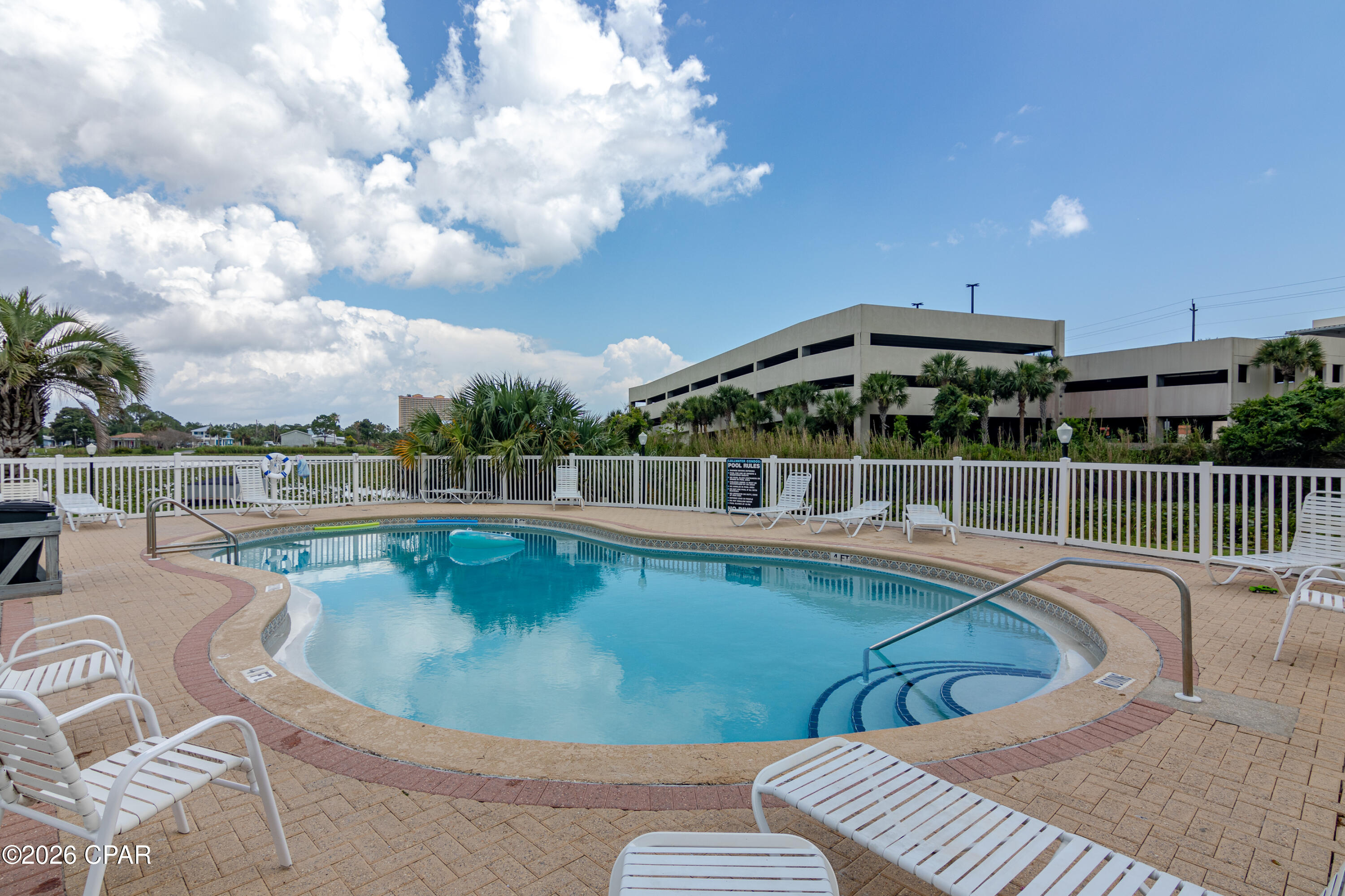 Lullwater Beach - Residential