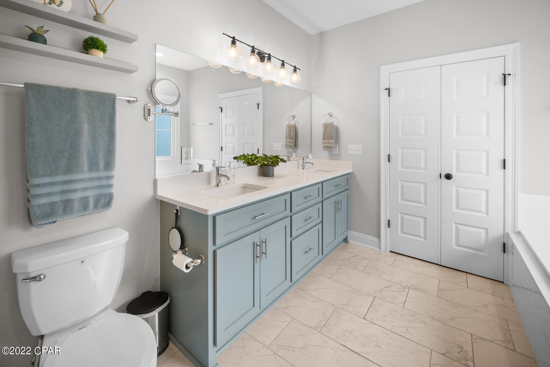 Emerald Coast Yacht Club - Residential