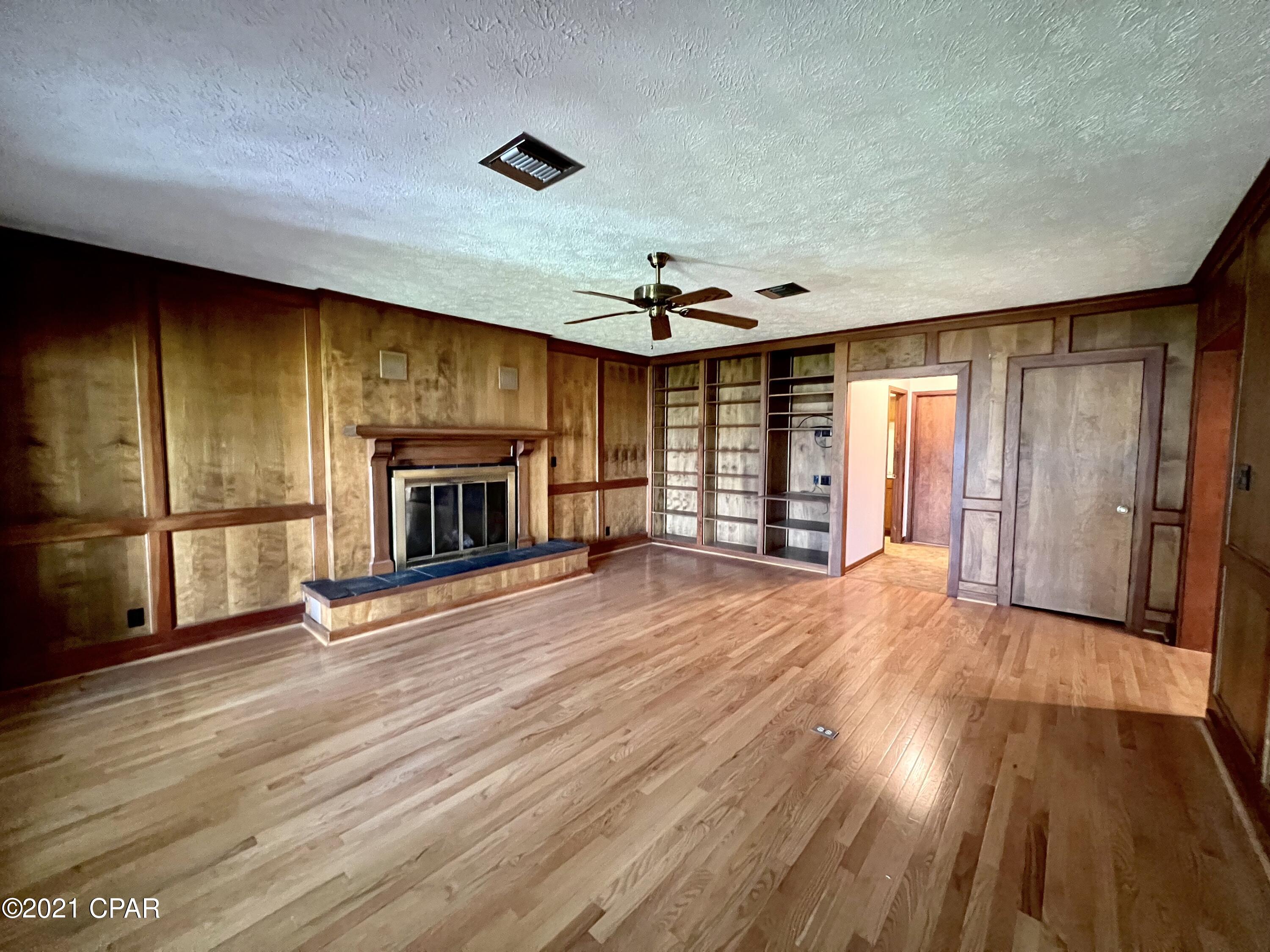 [No Recorded Subdiv] - Residential Lease