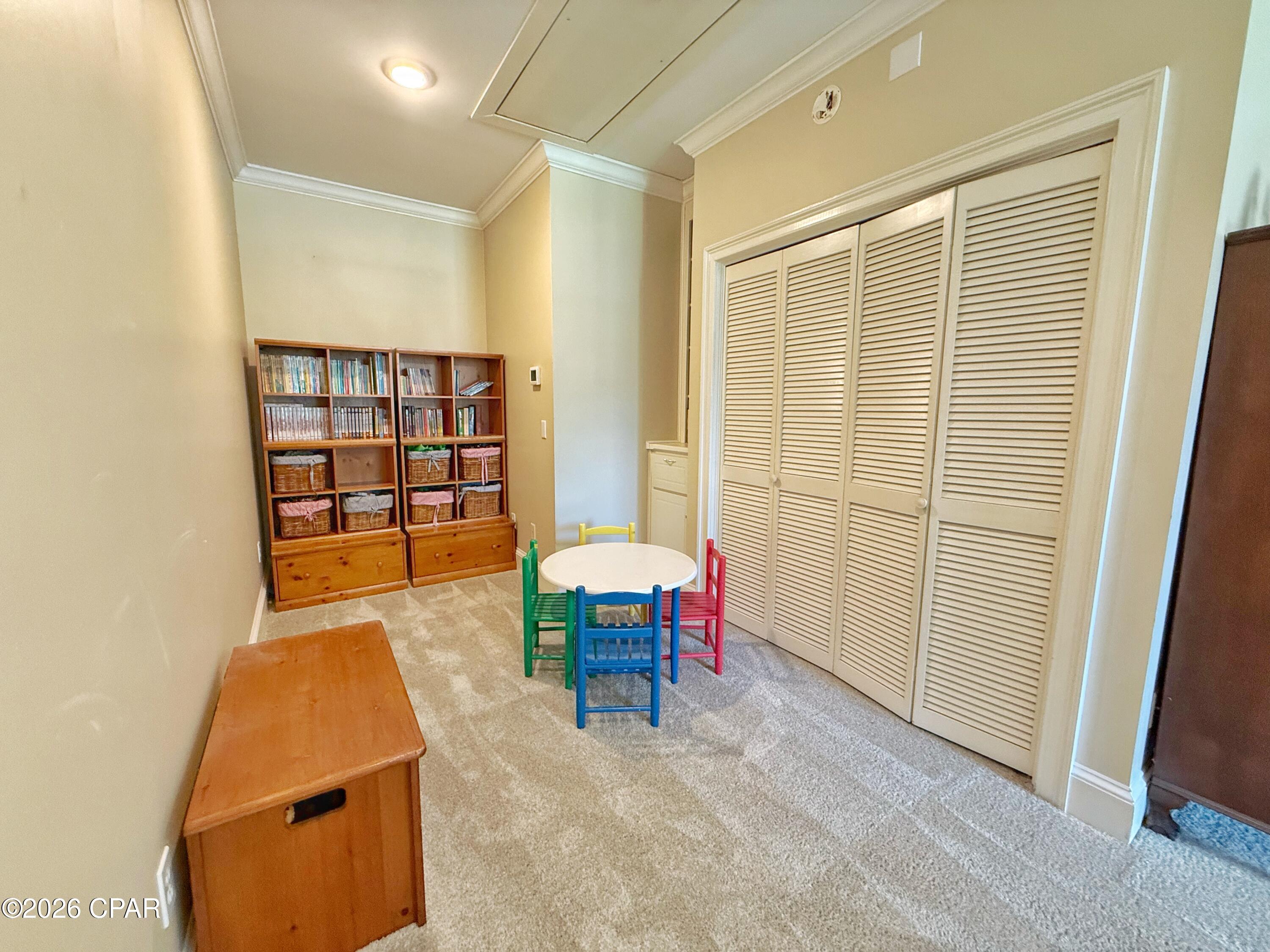 North Oaks - Residential