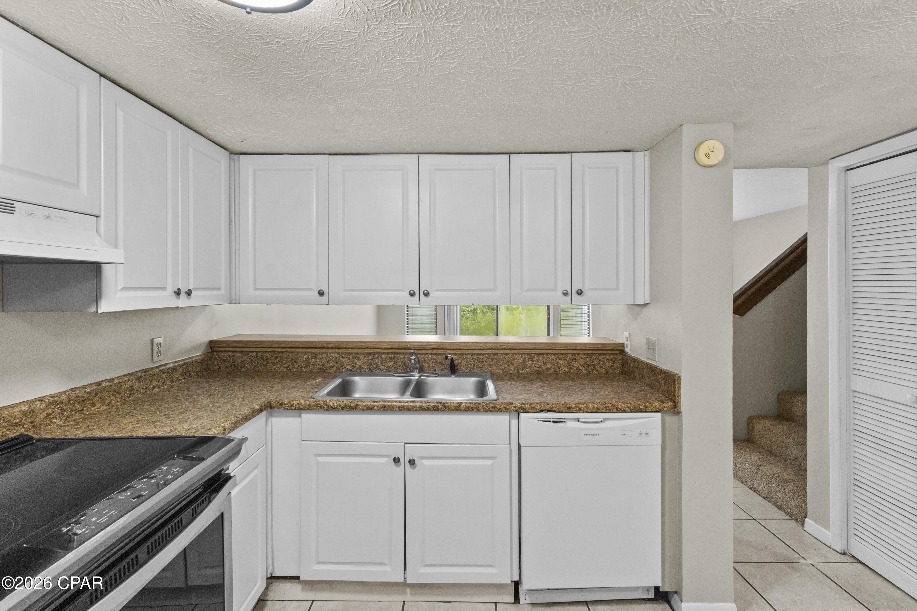 Gulf Coast Vill U-1 Re - Residential
