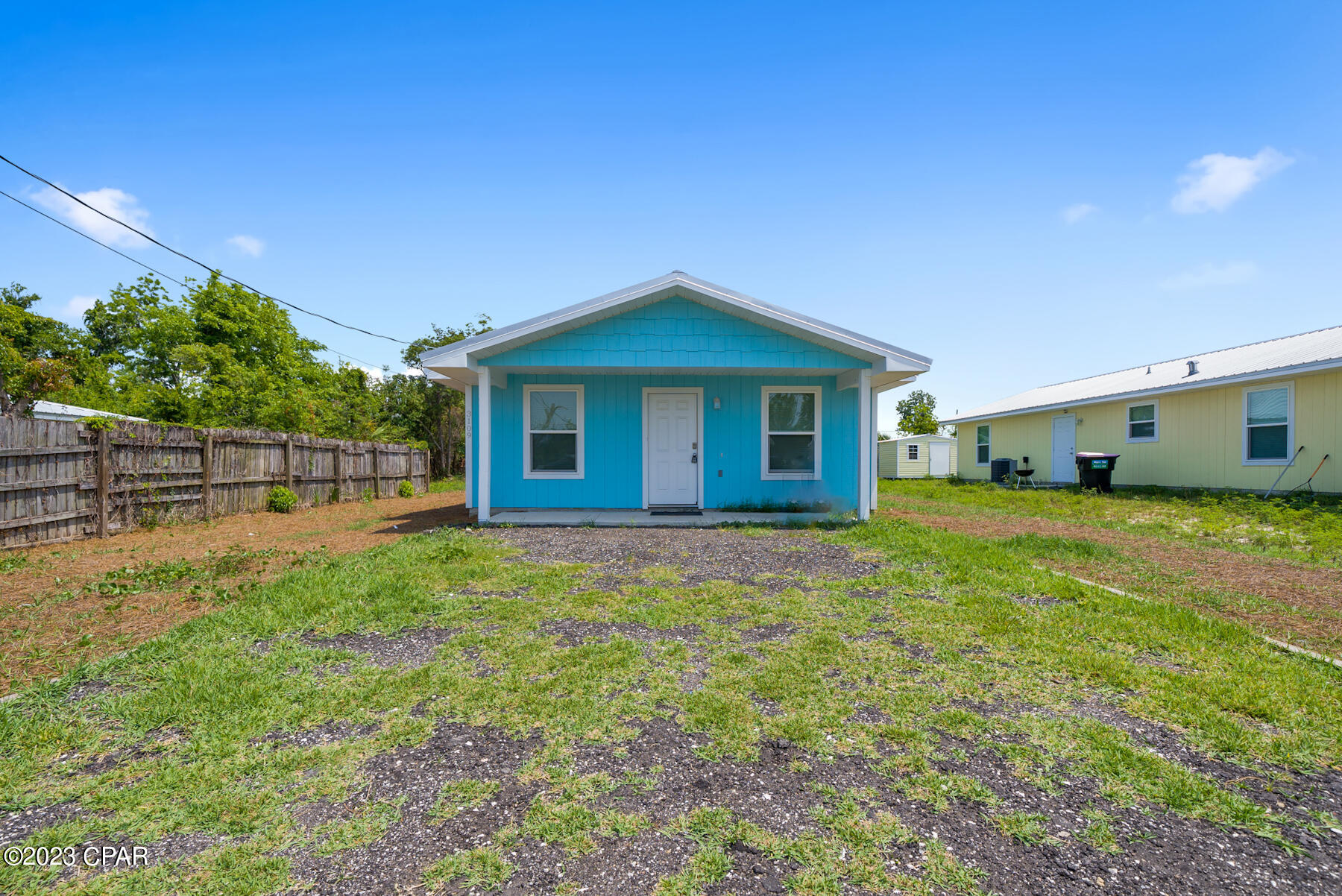 **Charming 3-Bedroom Home with Modern Upgrades and Spacious Yard**


Delight in this adorable 3-bedroom, 2-bathroom home boasting a large yard perfect for outdoor activities and relaxation. Inside, discover lvp (luxury vinyl plank) flooring throughout, providing both beauty and durability. The kitchen shines with granite countertops and new appliances, making it a chef's delight.

Additionally, the property features a 10x12 shed in the backyard, offering ample extra storage space. This home combines style, comfort, and practicality, making it an ideal choice for anyone looking for a ready-to-move-in residence with plenty of room to grow.

Not pet friendly