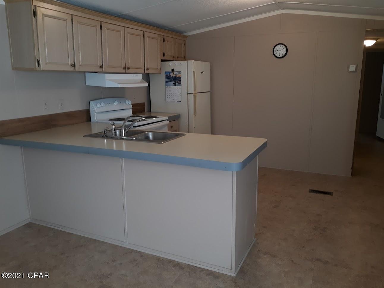 [No Recorded Subdiv] - Residential Lease