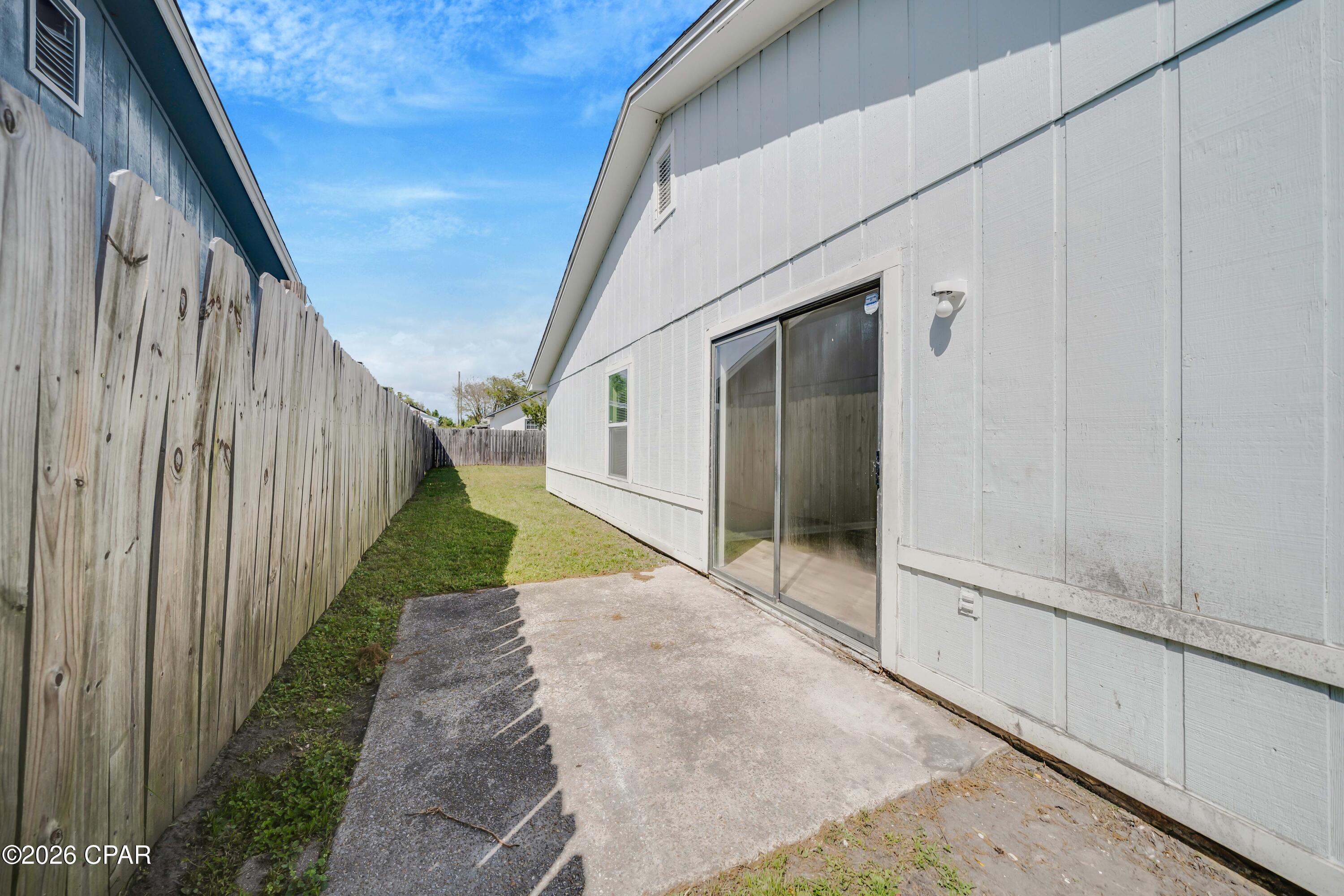[No Recorded Subdiv] - Residential Lease