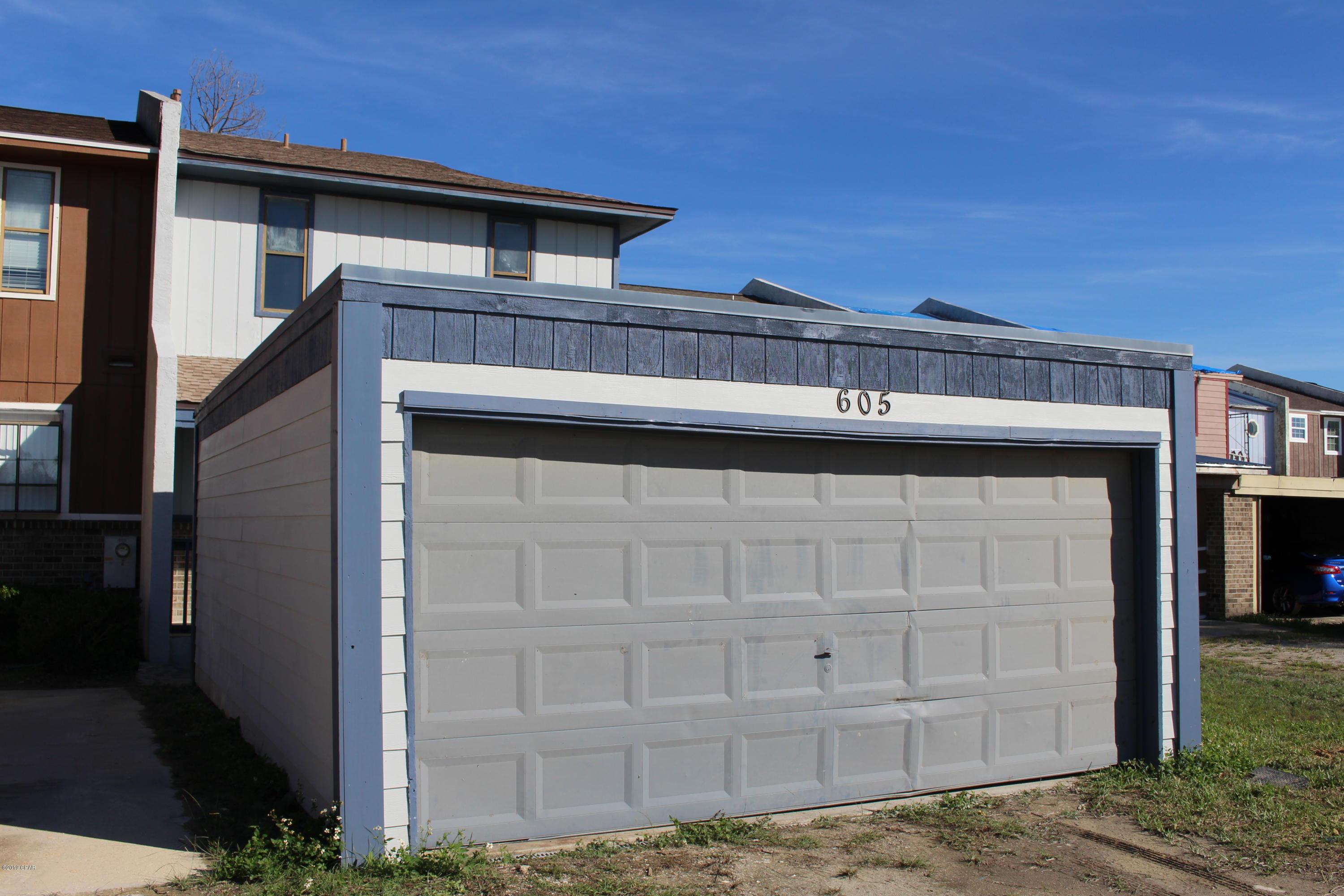 3 bedroom, 2.5 bath WATERFRONT townhouse in Callaway with detached garage. Convenient to Tyndall Air Force Base. Washer & Dryer connections, covered patio and balcony of the master both with water views! Storage room off patio. 

For the safety of our agents we require a verified application prior to showing.