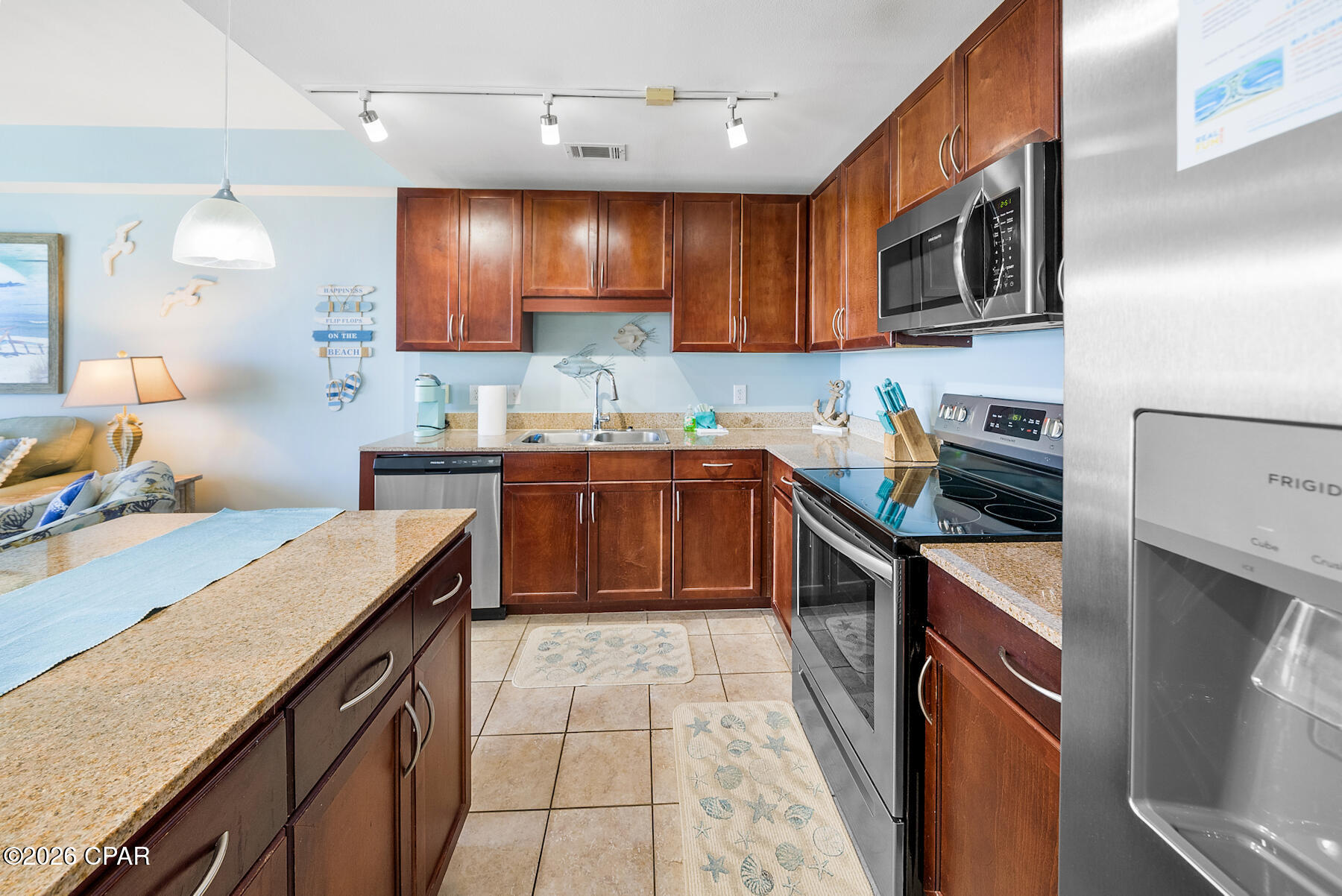 Laketown Wharf - Residential