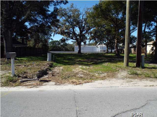 100x157 cleared lot entered for comparable purpose.