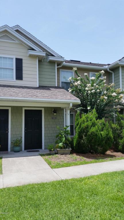 THIS IS A GREAT INVESTMENT OPPORTUNITY FOR UNDER $100,000!!! PROPERTY COMES WITH TENANTS SO YOU WILL BE MAKING MONEY IMMEDIATELY!!! LOOKING FOR A PLACE TO MAKE YOUR PERMANENT RESIDENCE?? THIS IS A GATED COMMUNITY IN A FANTASTIC LOCATION! YOU CAN GET TO PIER PARK IN MINUTES OR GO TO TOWN IN NO TIME. GREAT SCHOOL DISTRICT, POOL, PLAYGROUND AND MUCH MORE. THIS IS A 3 BEDROOM 2 BATH UPSTAIRS UNIT WHICH FEATURES VAULTED CEILINGS, GRANITE COUNTER TOPS AND SPLIT BEDROOMS. CALL TO SCHEDULE A SHOWING TODAY! DO NOT LET THIS ONE SLIP BY!