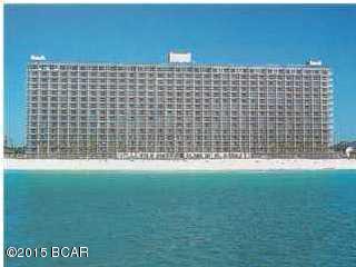 gulf front 4th floor condo....sleeps six.....fully furnished....two pools, one heated, tennis courts, whirlpool, exercise room, owners lounge, tiki bar, convience store and bikini bobs,....