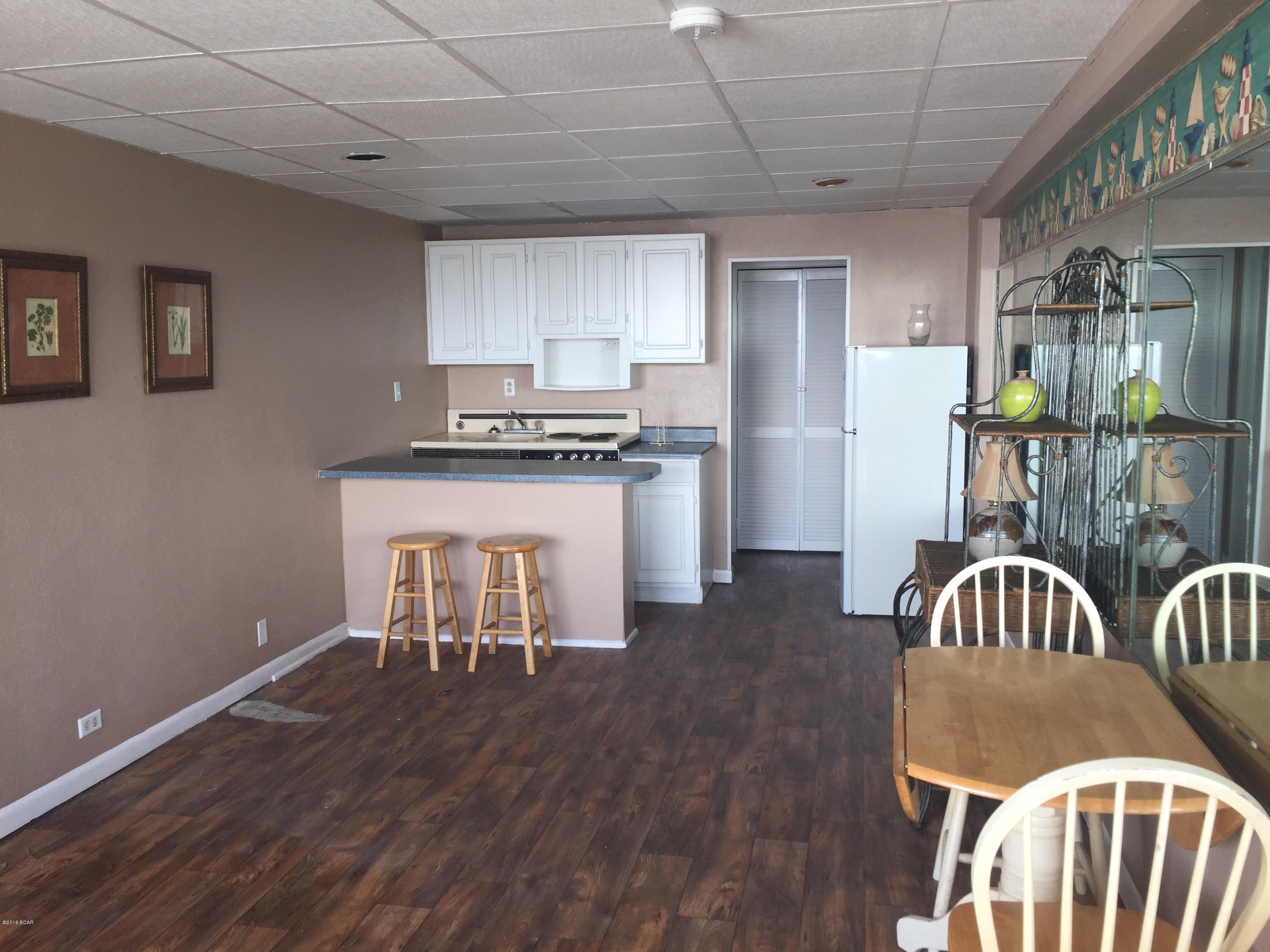 IF YOU ARE LOOKING FOR AN EFFICIENCY ON THE BEACH.  THIS IS IT.  LOWEST PRICED CONDO ON BEACH.  ALL UTILITIES ARE INCLUDED IN ASSOCIATION DUES. BUILDING IS PRESENTLY BEING RENOVATED.  VERY LITTLE UPKEEP. JUST ENJOY THE BEACH WHICH IS ONLY A FEW STEPS AWAY.  INDOOR POOL, COVERED DECK AND 1 OPEN DECK.