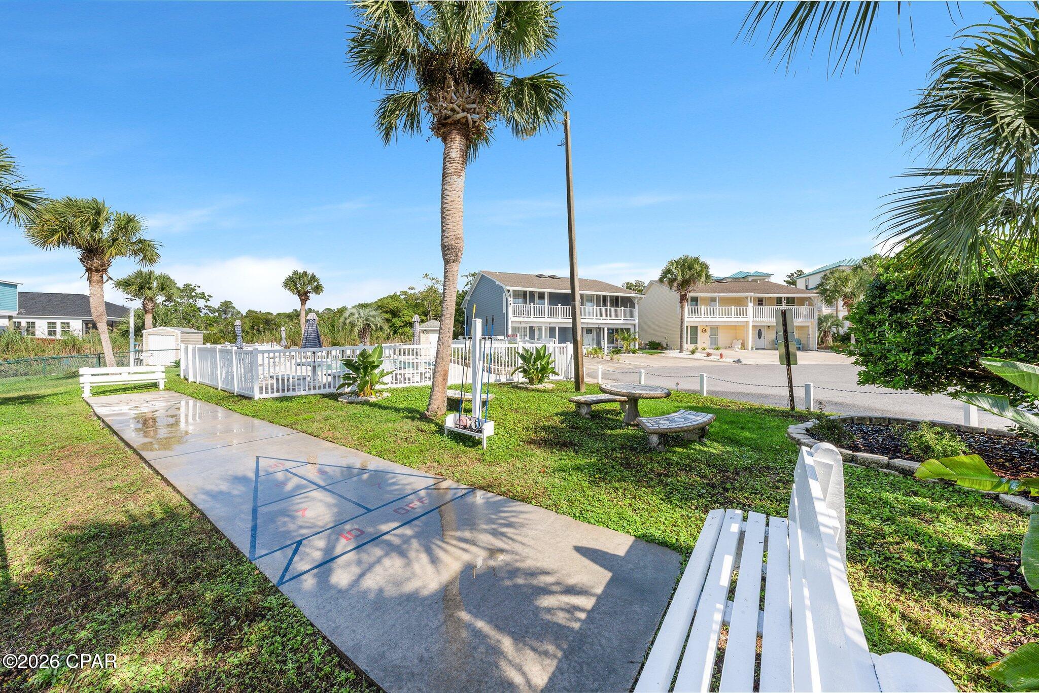 Villa Chateaus - Residential