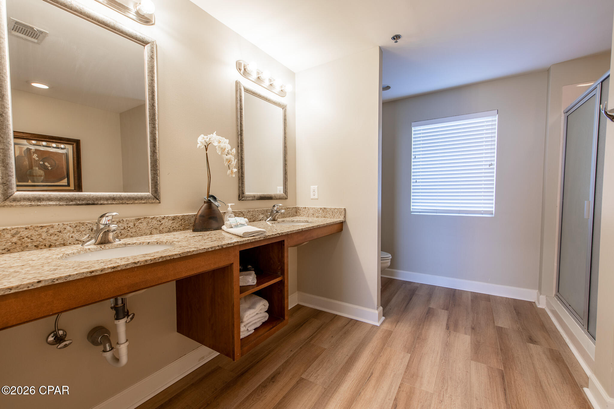 Splash Condo - Residential