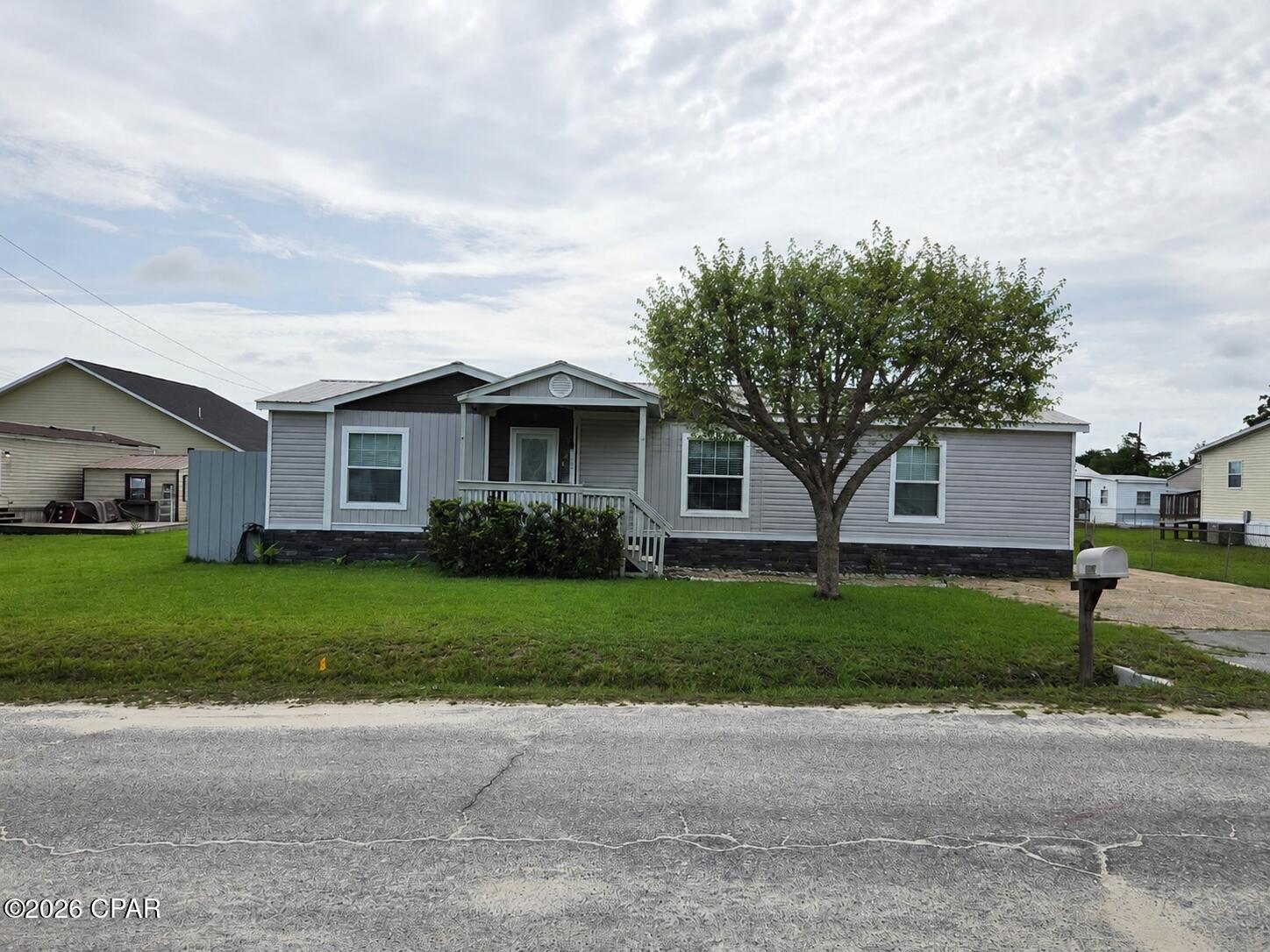 Parkway Manor - Residential