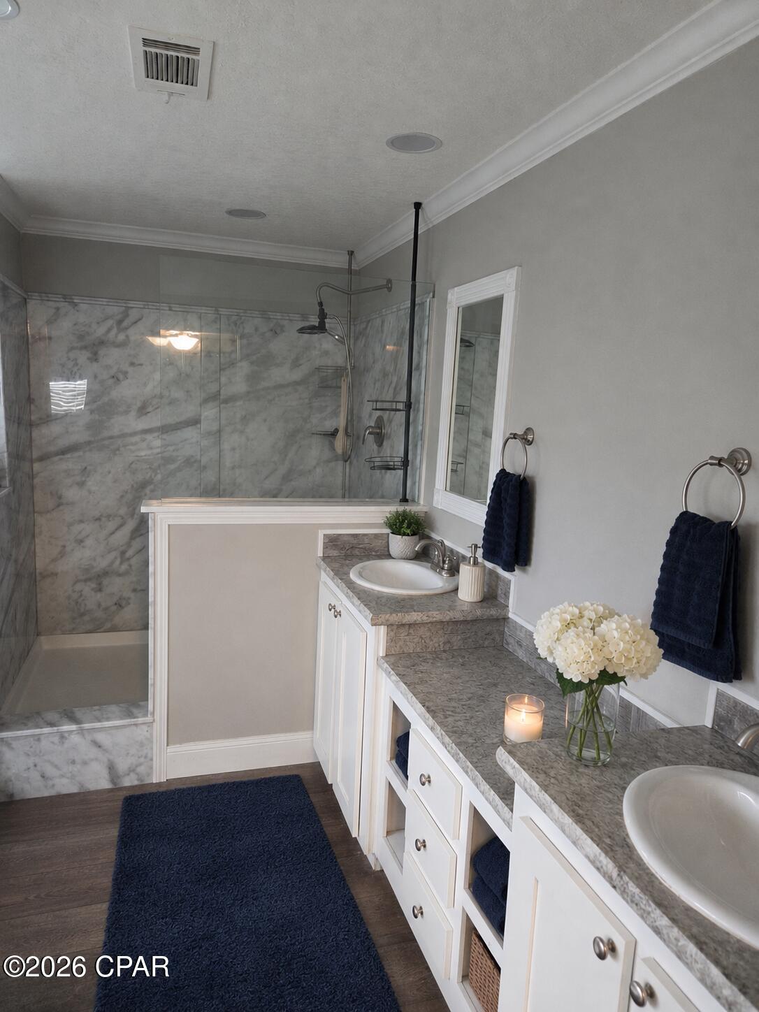 Parkway Manor - Residential