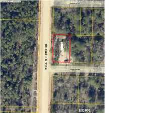 Looking for an affordable place to live? You found it! This lot is located just off Hwy 20 and only 35 minutes to Panama City. The mobile home needs some TLC, but at this price you can afford it. Call to see it today!