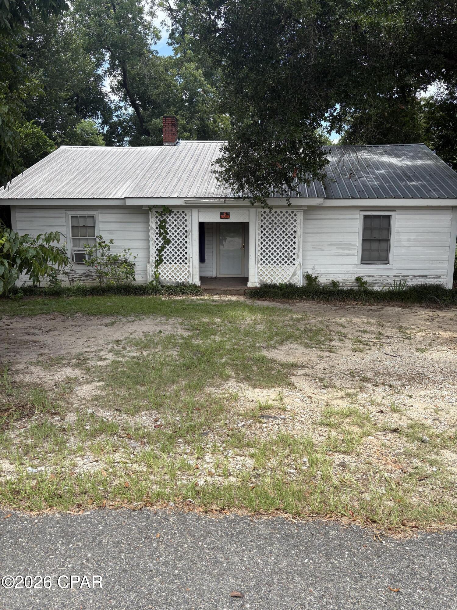 🏡 FOR SALE - Great Investment Opportunity! 🏡

📍 5295 Cliff Street, Graceville, FL
Calling all investors, flippers, and DIY enthusiasts! This 3-bedroom, 2-bathroom home is full of potential and ready for your vision. Whether you're looking to renovate and resell, add to your rental portfolio, or create your dream home, this property offers an excellent opportunity to build equity.

✨ Property Highlights:

✔️ 3 Bedrooms, 2 Bathrooms

✔️Original hardwood floors

✔️Board and Batten paneling 

✔️ Great Investment Property

✔️Metal roof is only 5-6 years old 

✔️ Fixer-Upper with Tons of Potential

✔️ Quiet Graceville Location

✔️ Sold AS-IS

✔️ Cash Buyers Only


Bring your ideas and transform this home into something special. Opportunities like this don't last long!