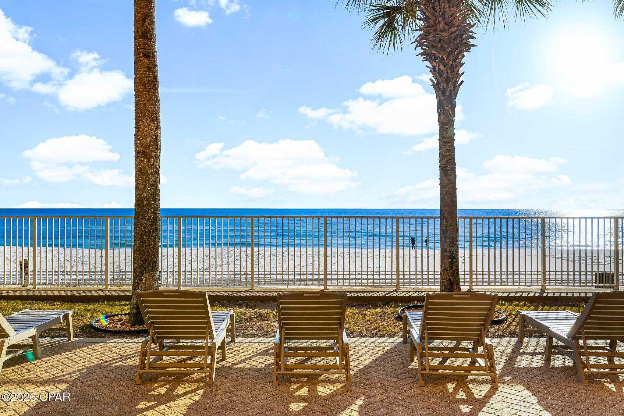 Tropic Winds - Residential