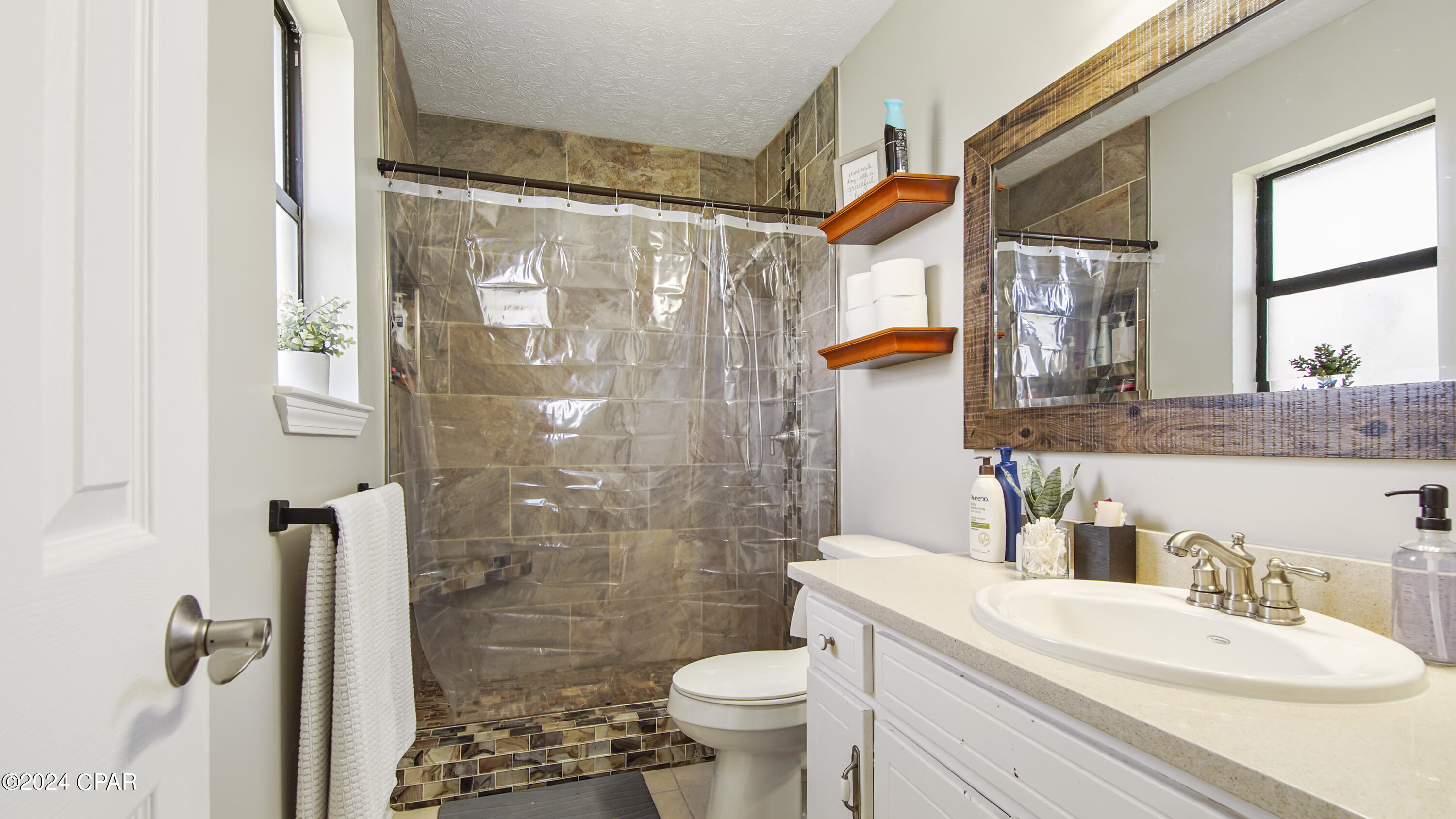 Bay Front Unit 6 - Residential