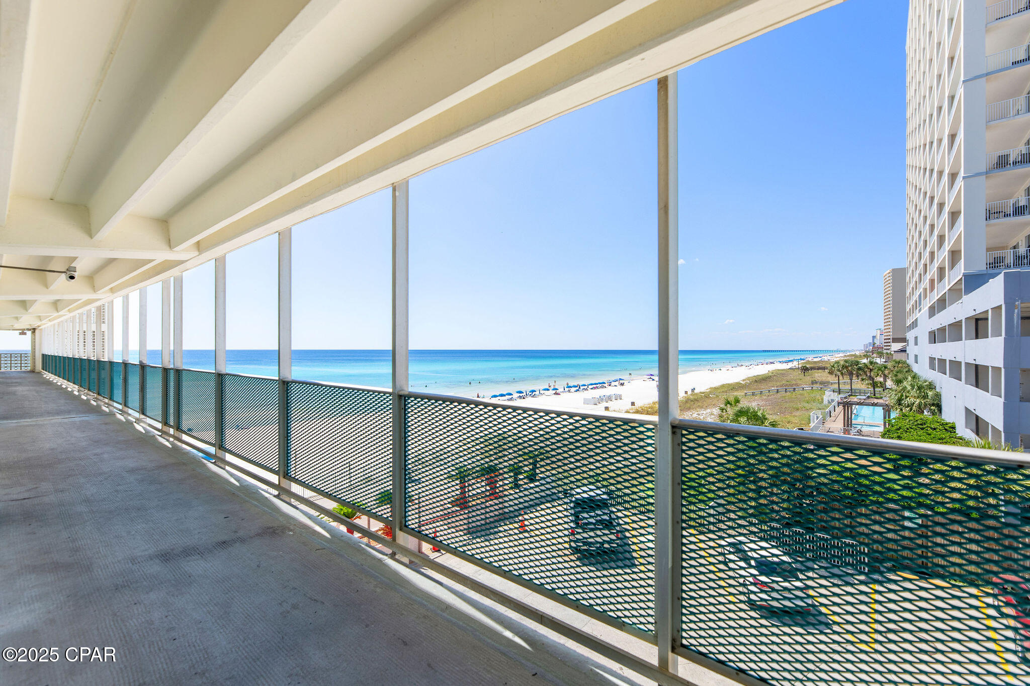 Fontainebleau Terrace - Residential