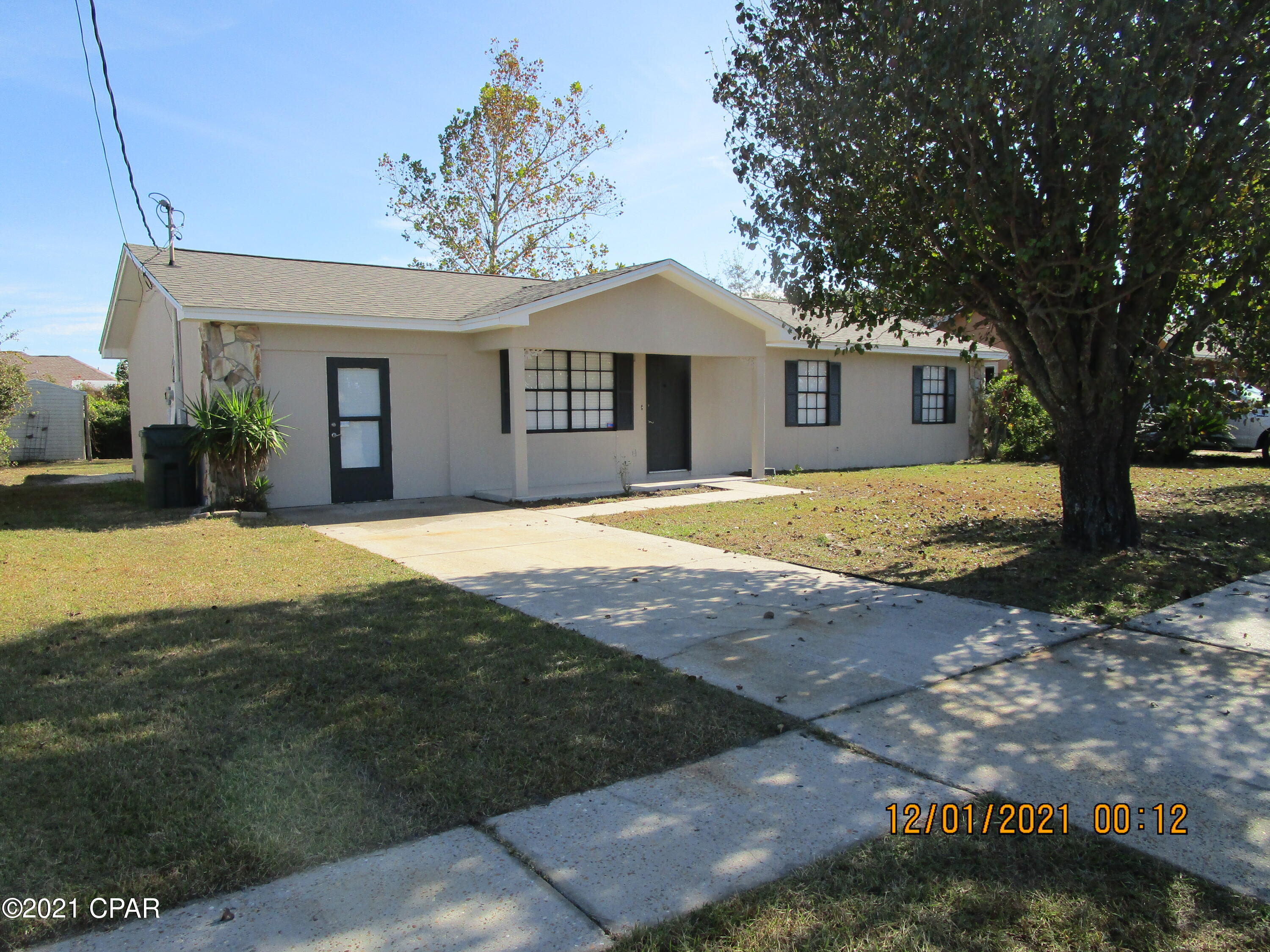 3/2 single family home in Pine Forest Estates. All stainless steal appliances. Convenient to shopping and dining. All property sizes and ages are approximate, please check and/or verify if important. School assignments are subject to change, please check with Bay County for most accurate information. Deposit is the same as the rent.

Pets NOT Allowed!