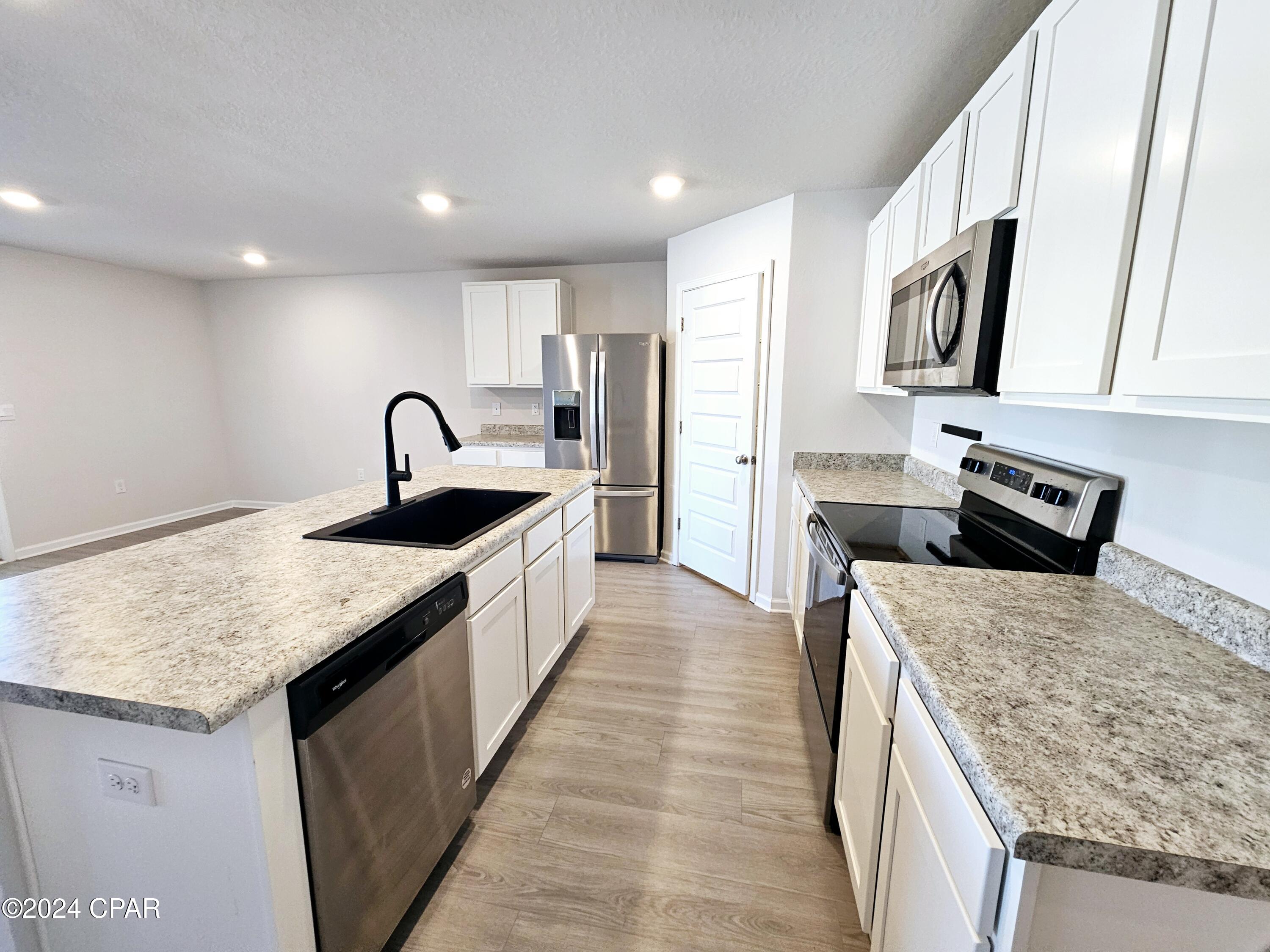 [No Recorded Subdiv] - Residential Lease