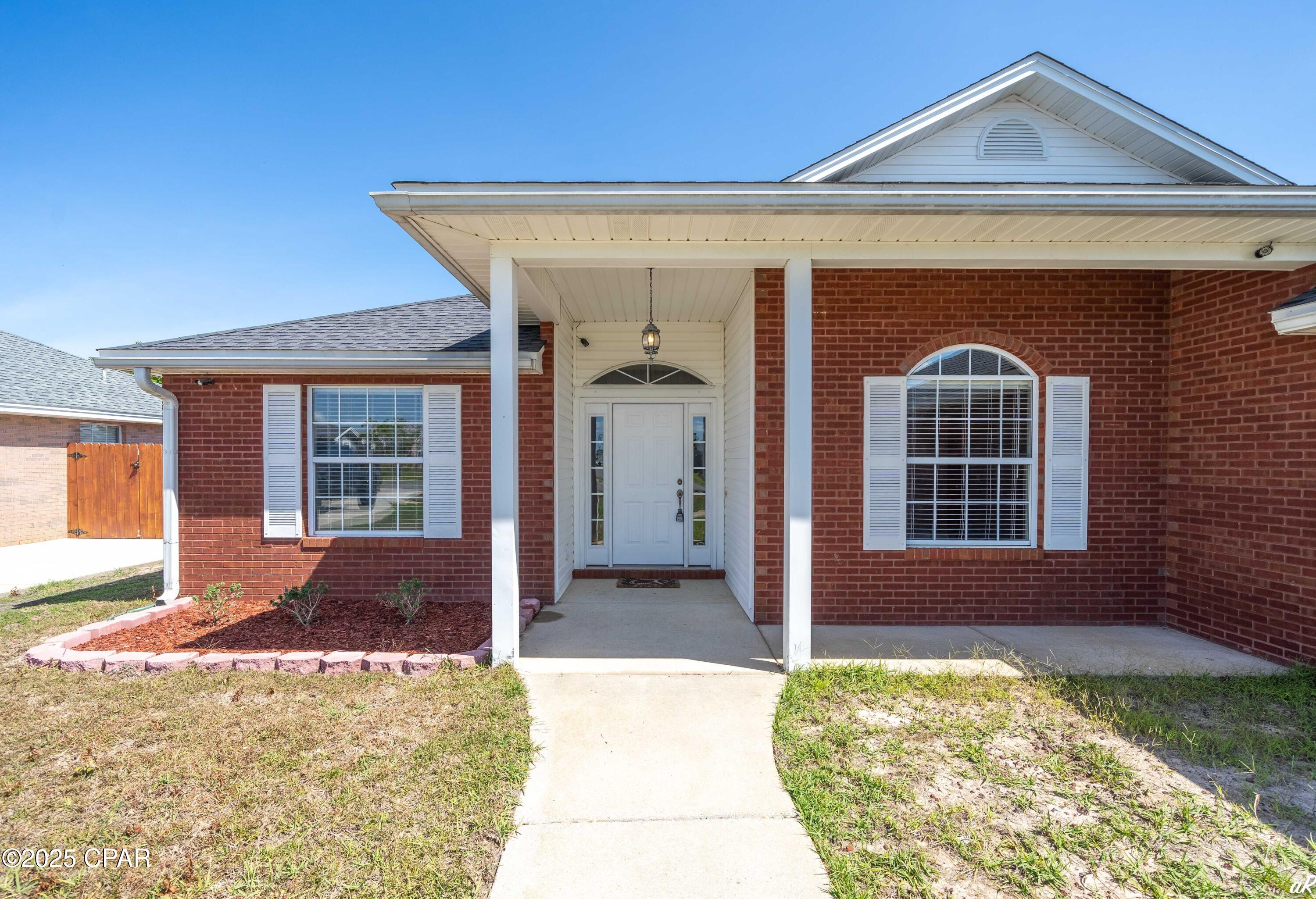 For Rent
ALL-BRICK HOME IN THE DESIRABLE CHEROKEE HEIGHTS SUBDIVISION! 
This home has so many exceptional features that include the durable tile floors throughout the home that have the appearance of wood; upgraded kitchen cabinets with tiled backsplash, large pantry and stainless steel appliances; Great room with surround sound, tiled electric fireplace, crown molding and French doors to the patio; security cameras that you can access from your smartphone; a stereo sound system throughout the home, including the outside covered patio; and Master bath with a whirlpool tub and separate shower. Tray ceilings in all bedrooms, upgraded light and plumbing fixtures, an irrigation well and bullnose cornered walls are just a few of the many details that you will not find in every home. Some pets accepted.