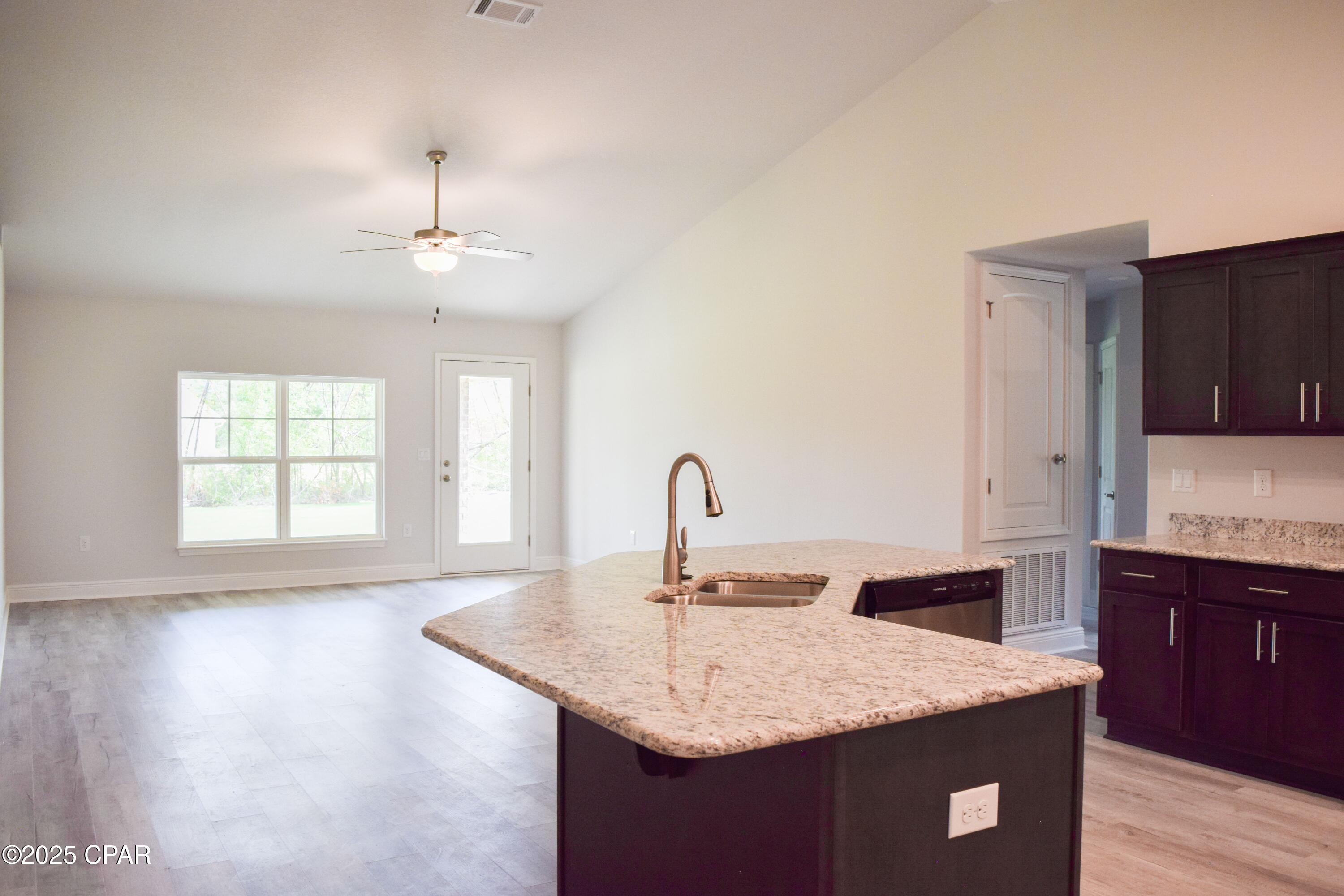 Cedar Creek At Deerpoint Lake - Residential