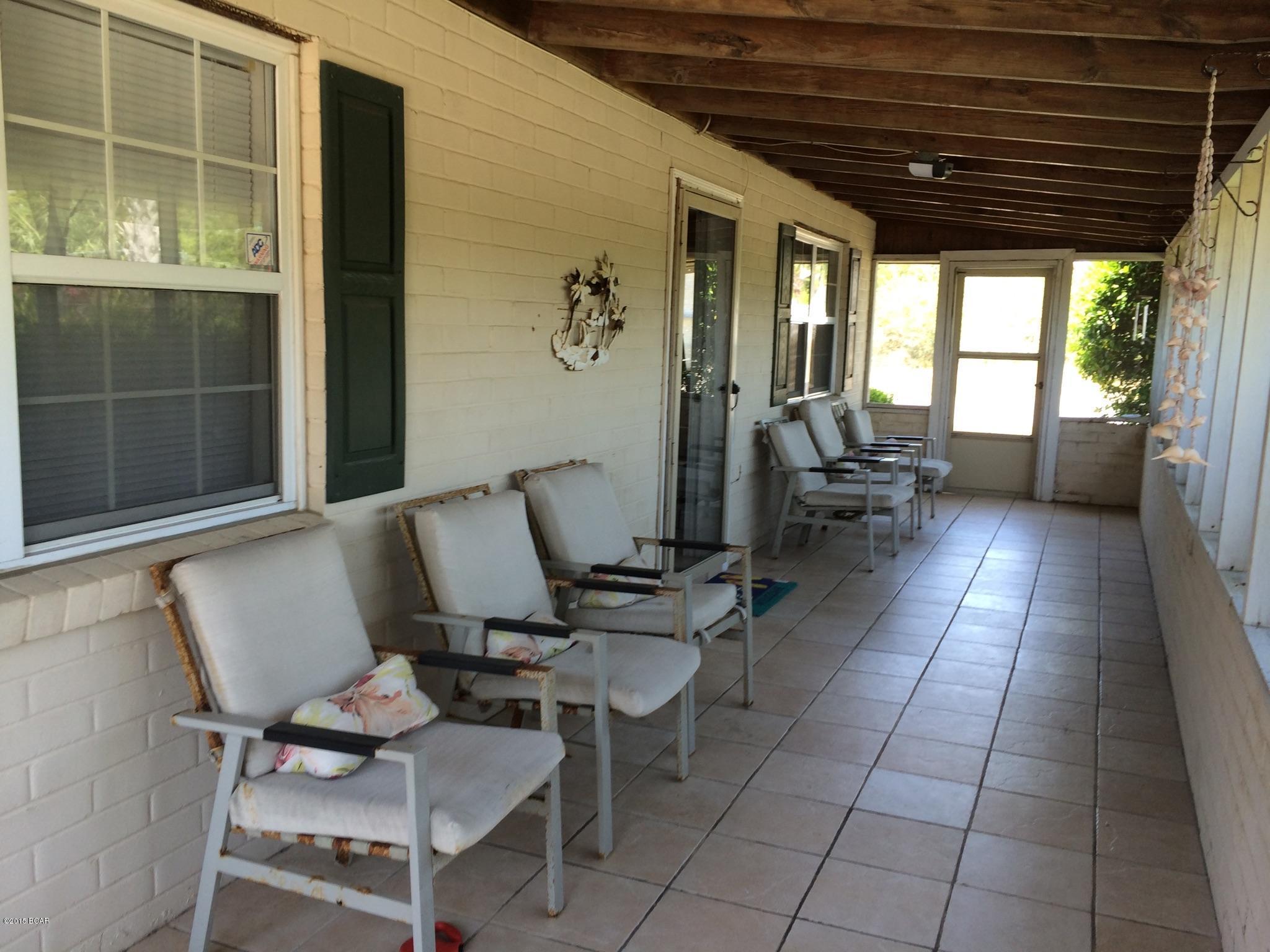 THIS IS THE R-2 MULTI FAMILY ZONED AREA WHERE A DUPLEX CAN BE BUILT AND ALSO SHORT TERM RENTALS ARE ALLOWED !Must See Beach House in the second block of Bid A Wee .  You can do weekly Rental in this block . It is set up to immediately start booking rentals for Spring and Summer .A 60 x 150 corner lot with a OVERSIZE 1 CAR GARAGE .2 BLOCKS TO BID A WEE PRIVATE BEACH WITH OVER 2000 FEET OF GATED PRIVATE BEACH ,