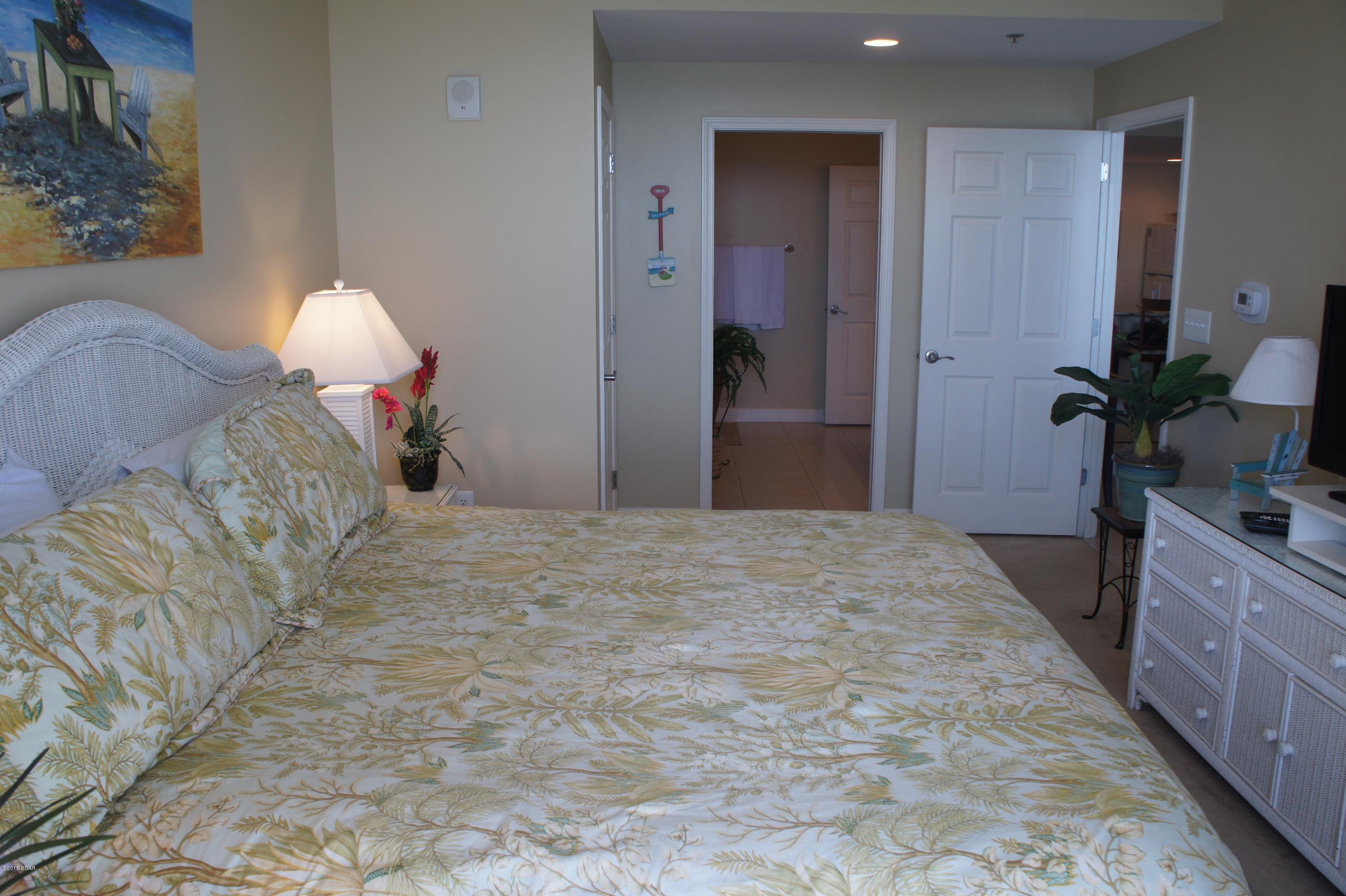 Splash Condo - Residential