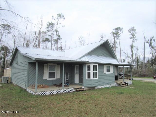 CURRENTLY UNDER CONTRACT, SELLER ACCEPTING BACKUP OFFERS.  Nice home at end of Cul-de-sac in Blountstown near new high school.  This home has a large back porch for entertaining guests with plenty of parking.  There is a grand fireplace in the cozy family room.  The kitchen has recently been remodeled with solid counter tops in kitchen and on island as well.  This is a convenient location near school and town yet at the end of road so traffic should not be an issue.  Schedule your appointment to view this wonderful home today.