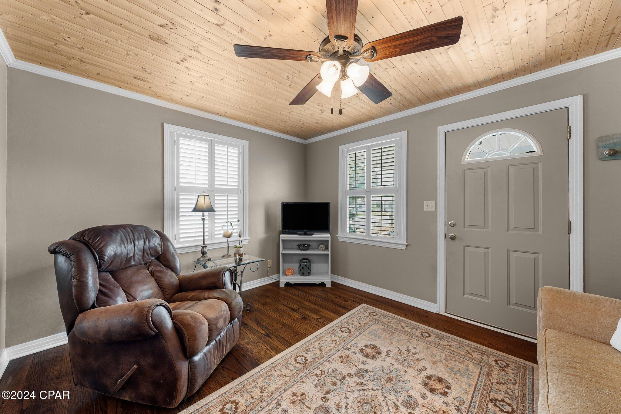 Lake Drive Heights - Residential