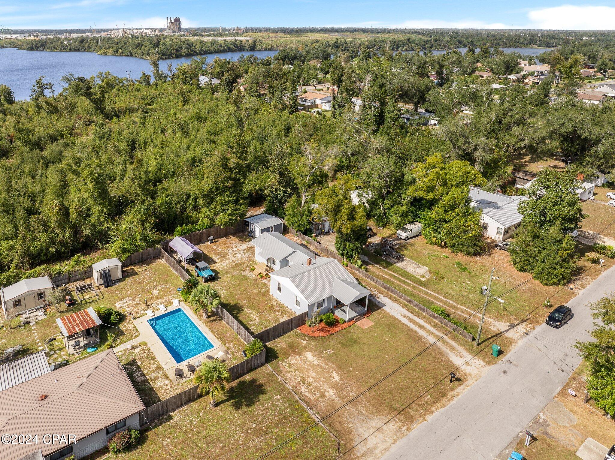 Lake Drive Heights - Residential