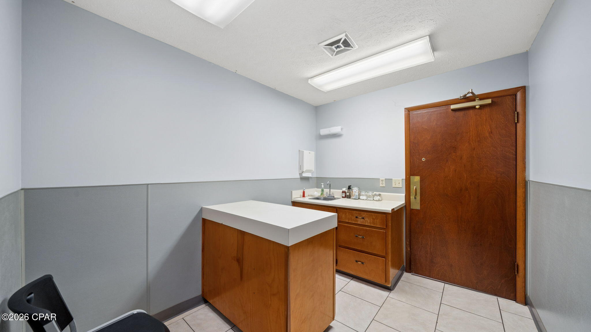 Thousand Oaks - Commercial Sale